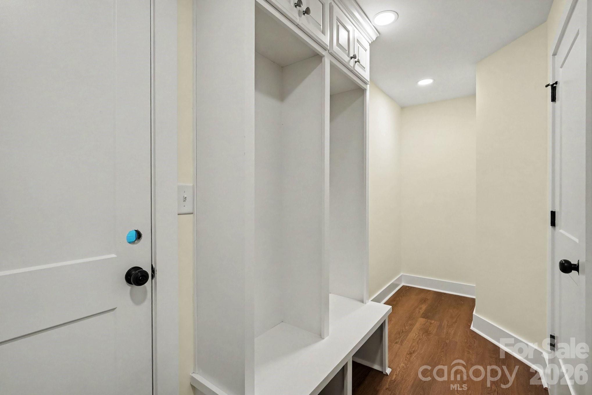 Locust Valley - Residential