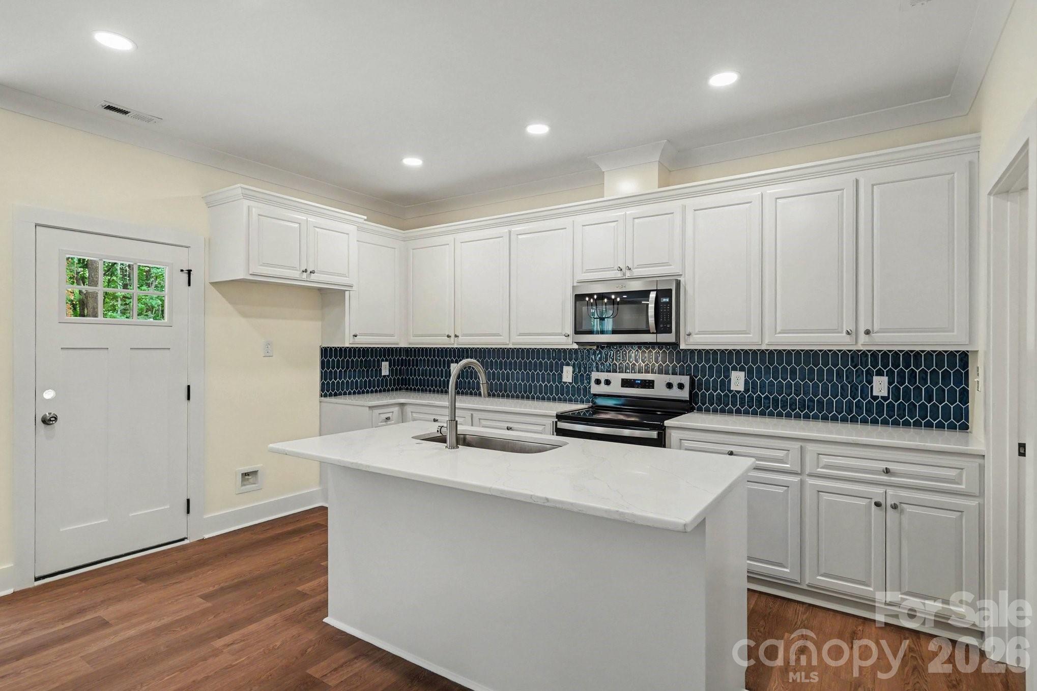Locust Valley - Residential
