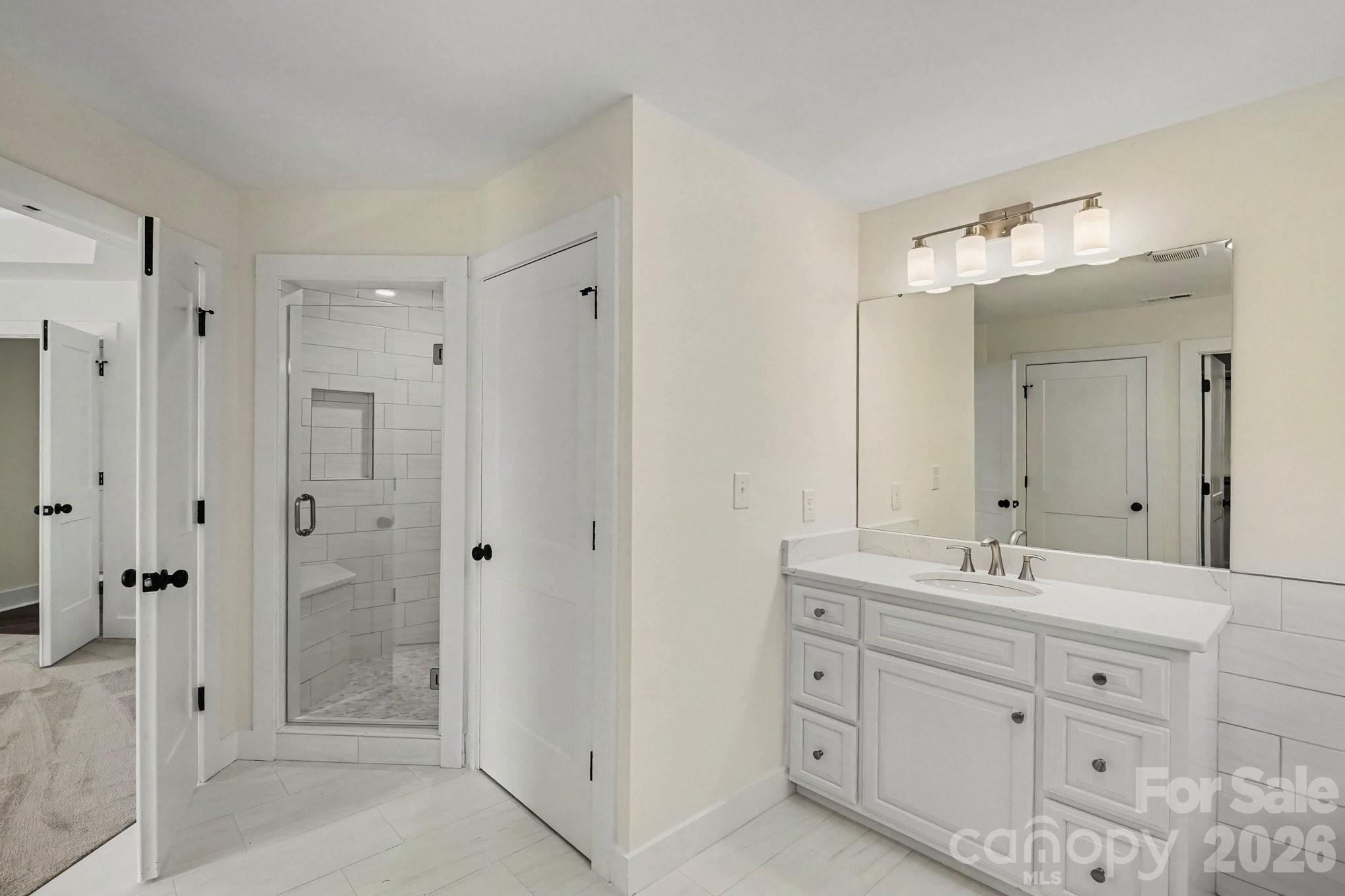 Locust Valley - Residential