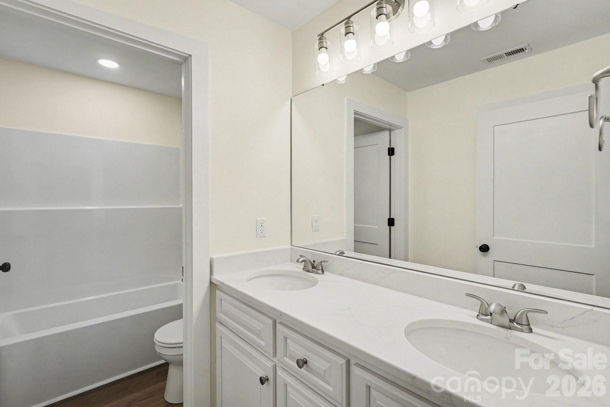Locust Valley - Residential