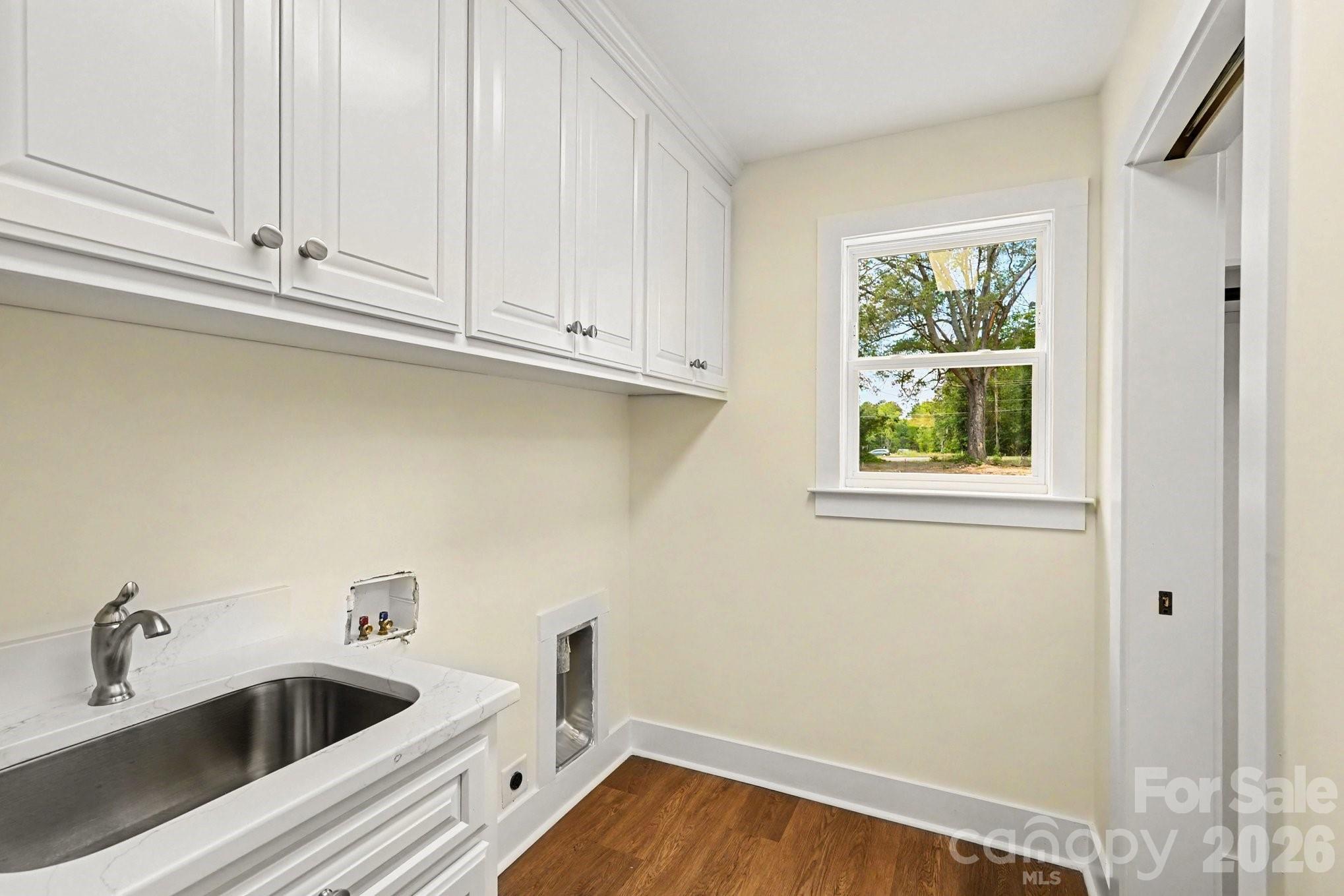 Locust Valley - Residential