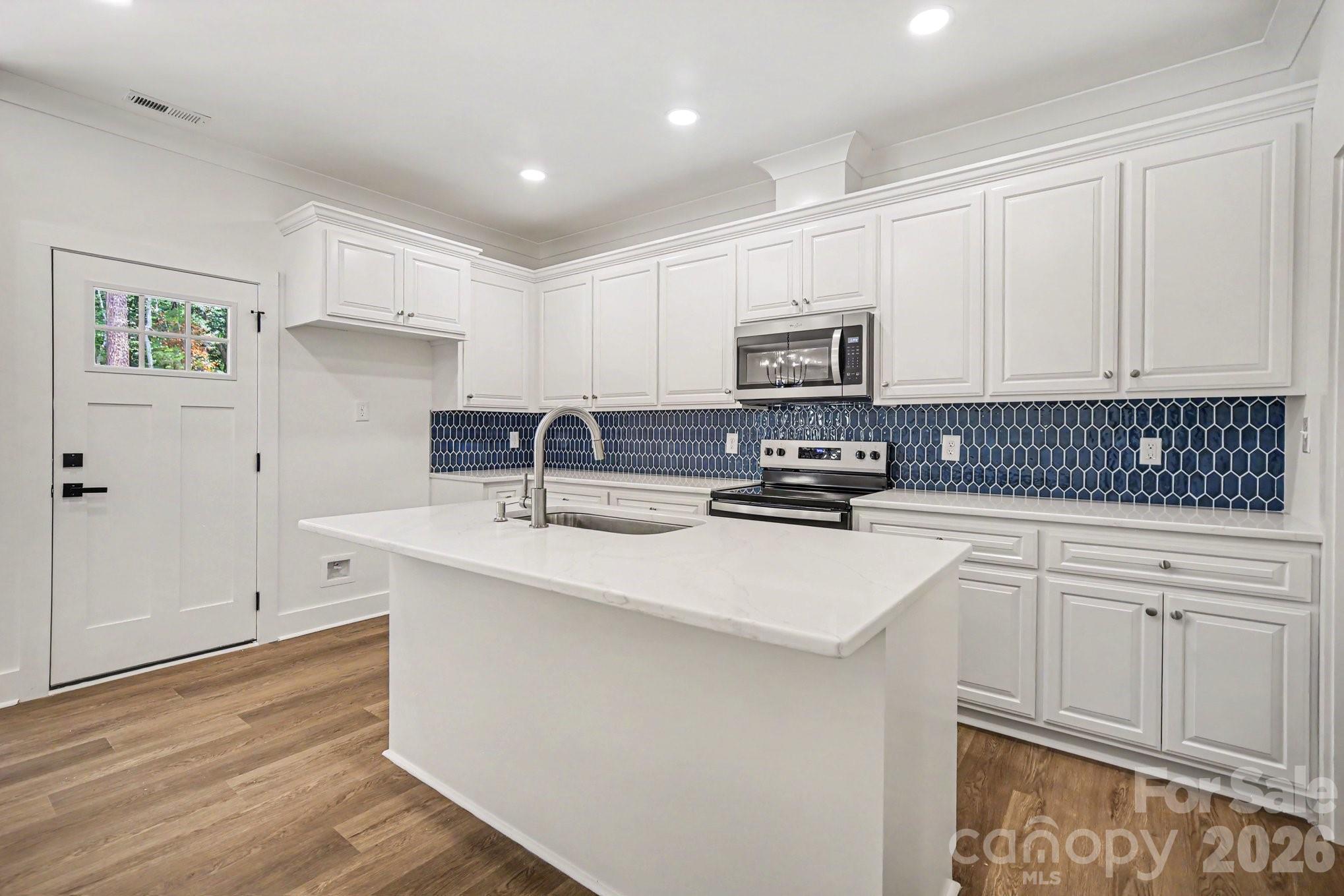 Locust Valley - Residential