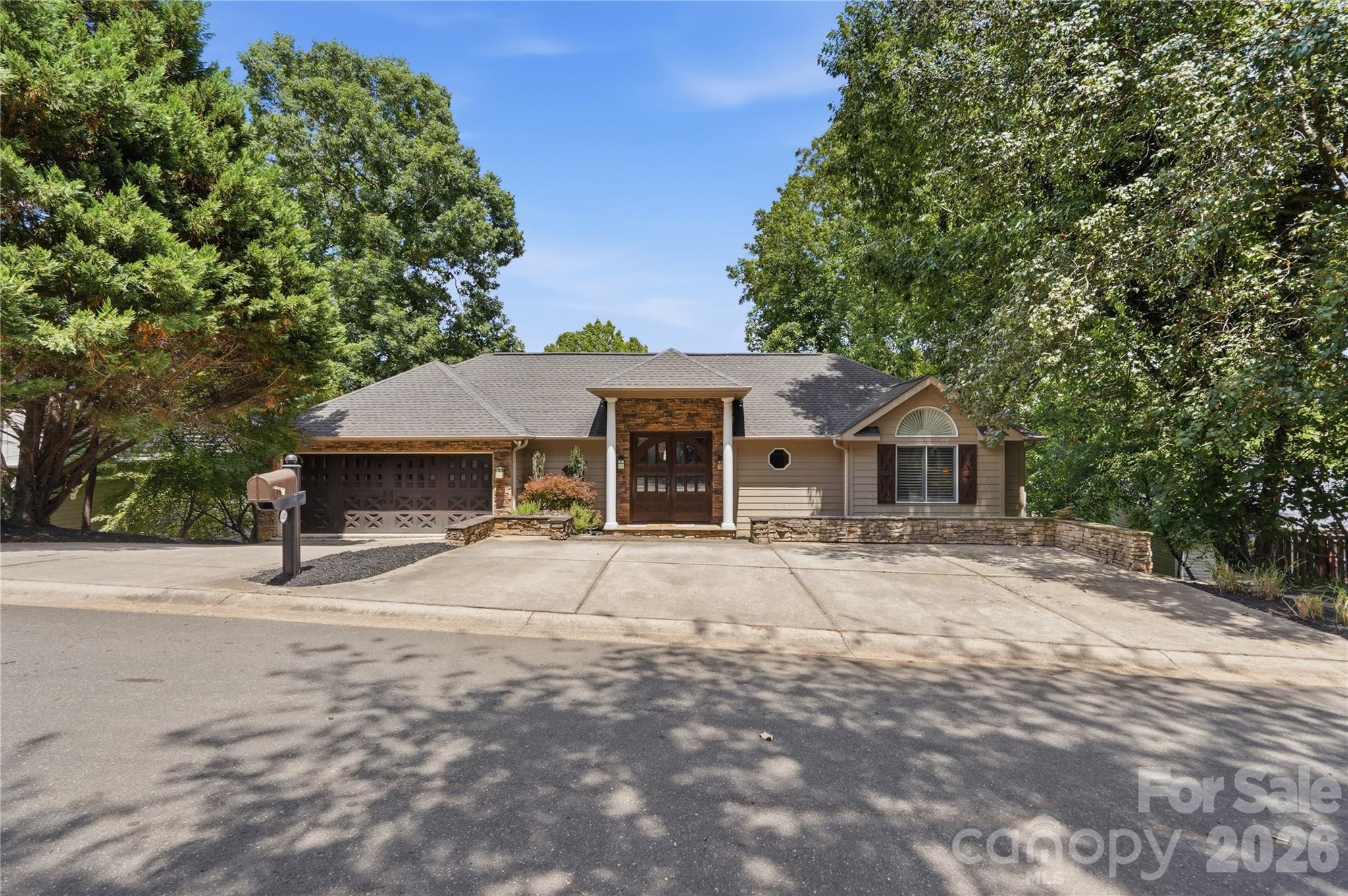 Tega Cay - Residential