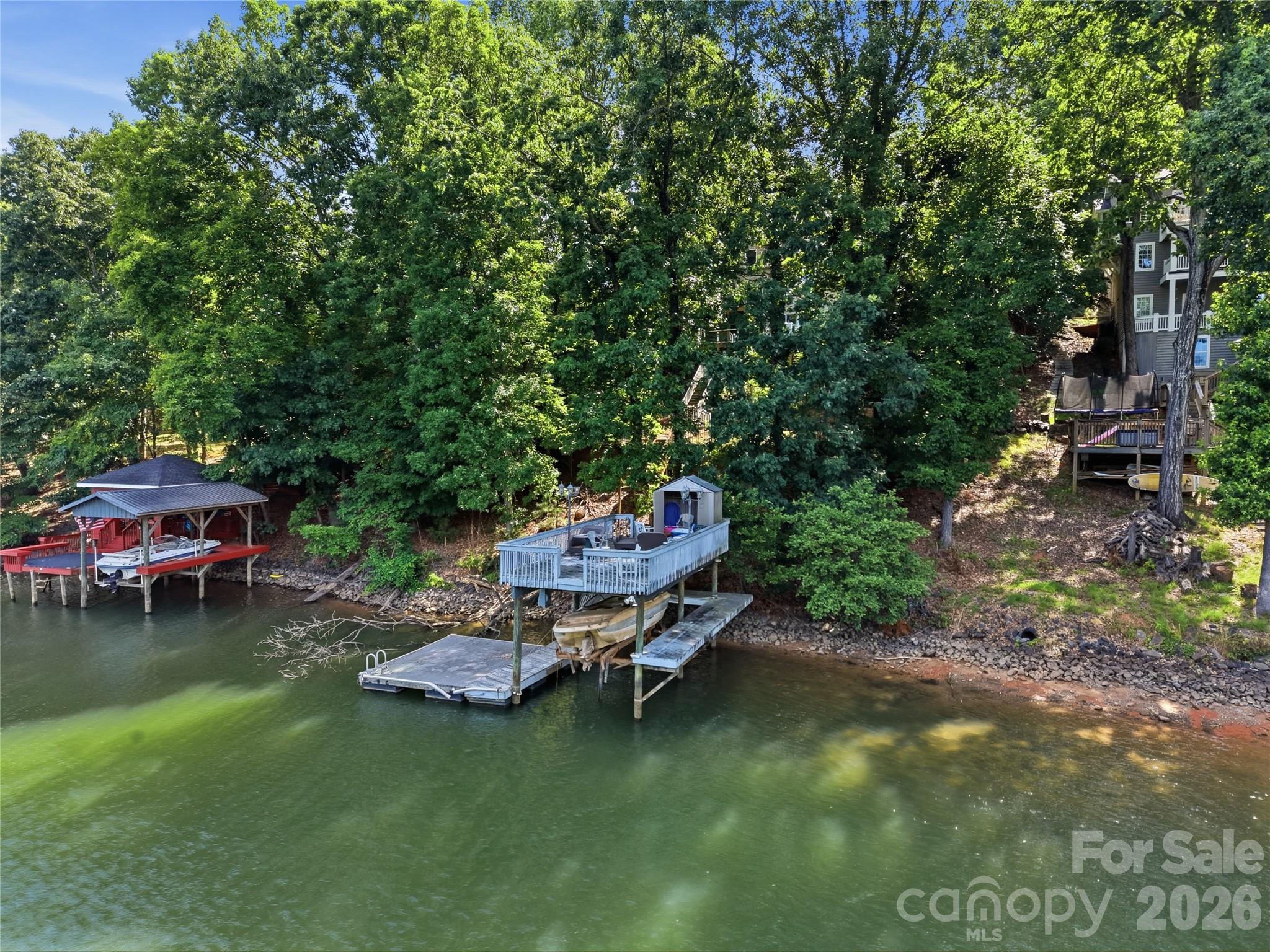 Tega Cay - Residential