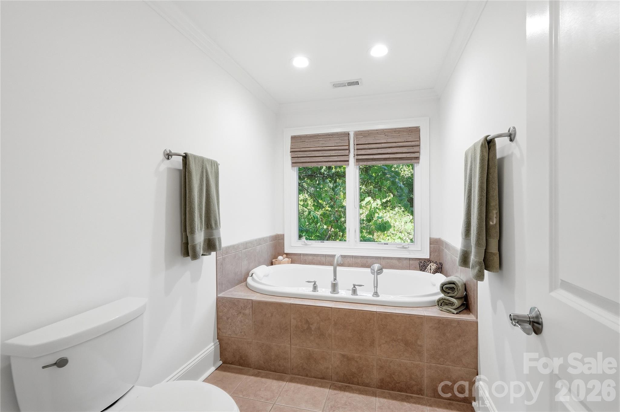 Tega Cay - Residential