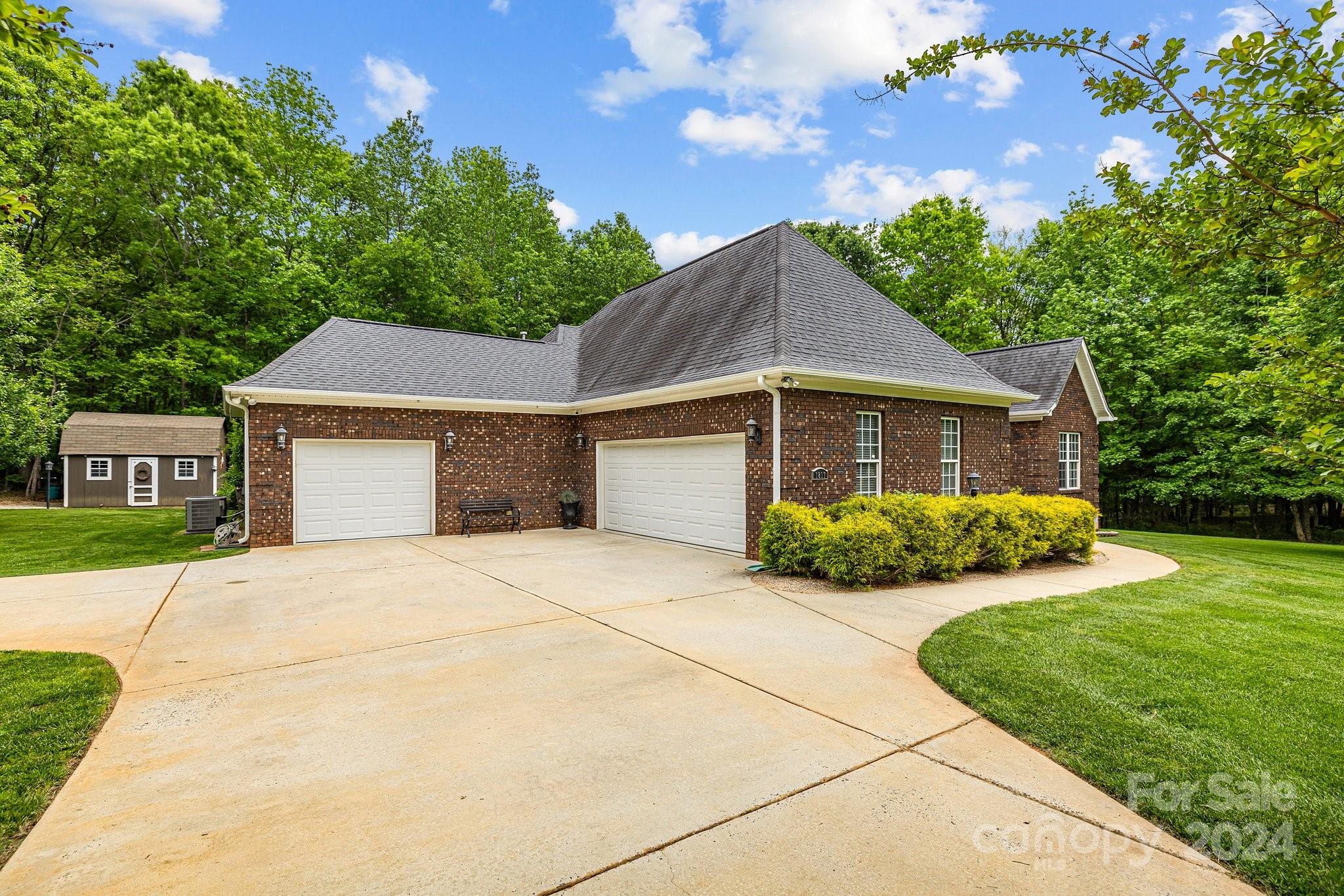 Flying Eagle Estates - Residential