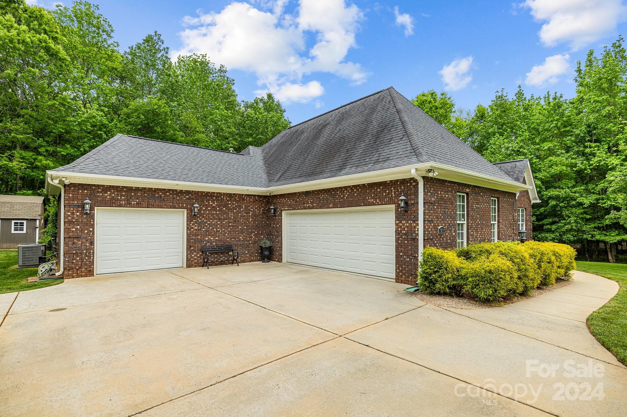 Flying Eagle Estates - Residential