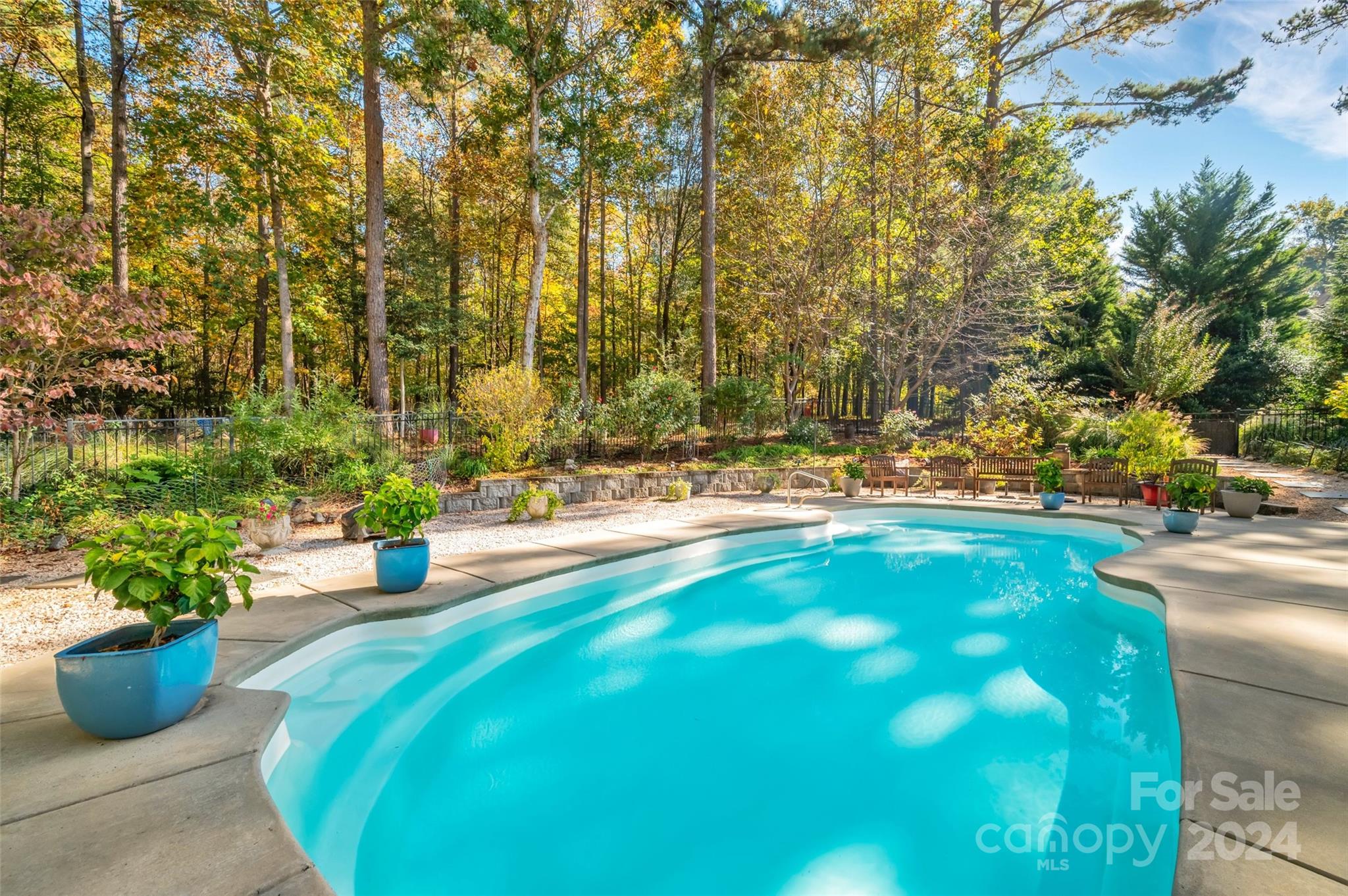 The Coves On River Oaks - Residential
