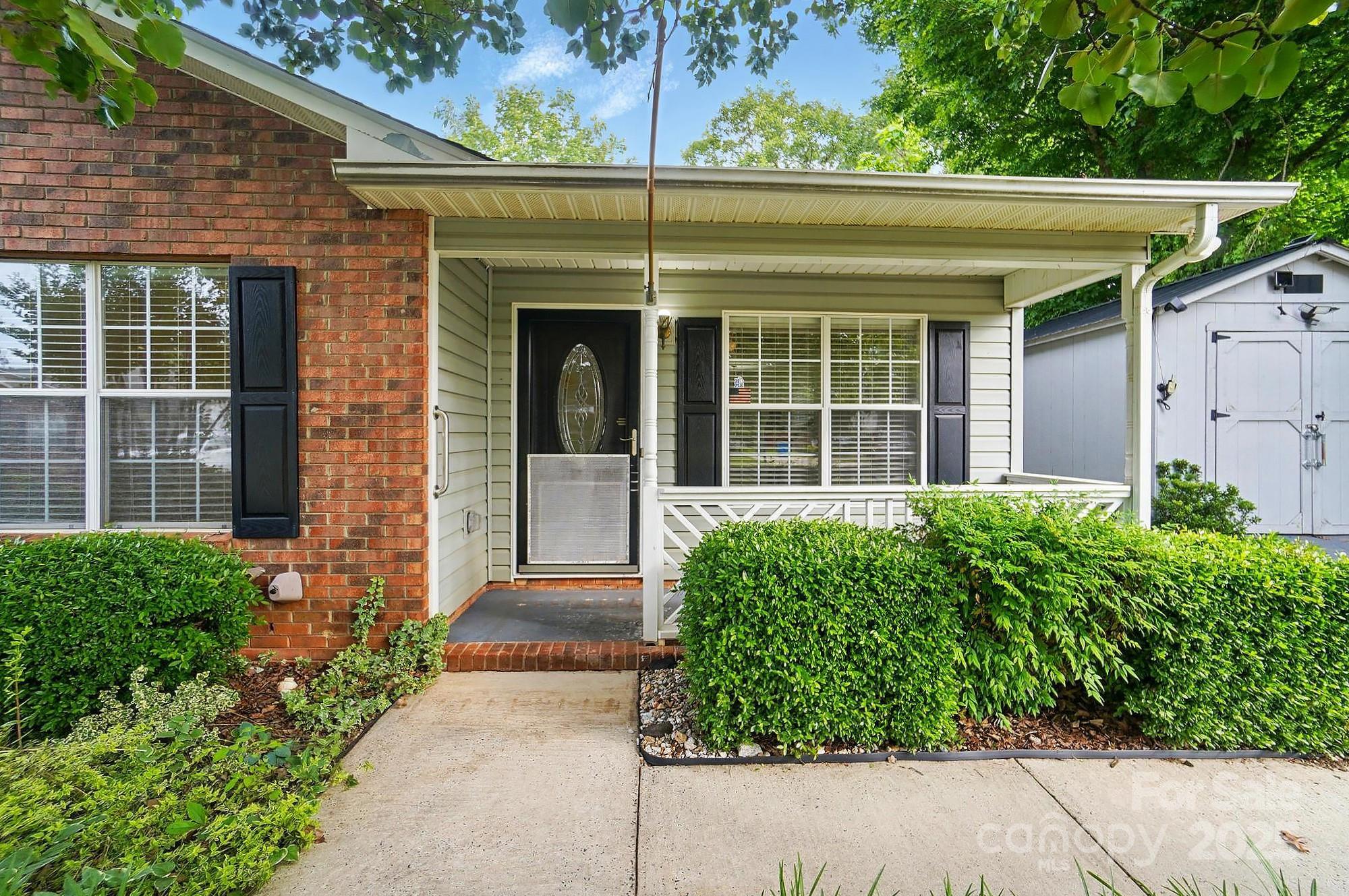 Huntington Place - Residential