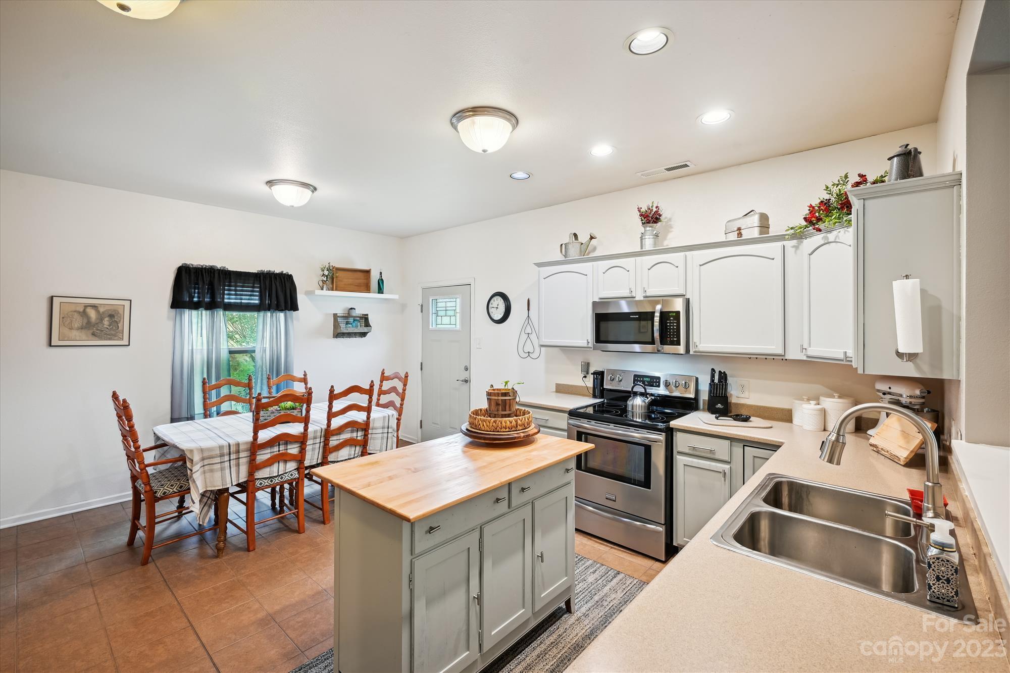 Lincoln Meadows - Residential
