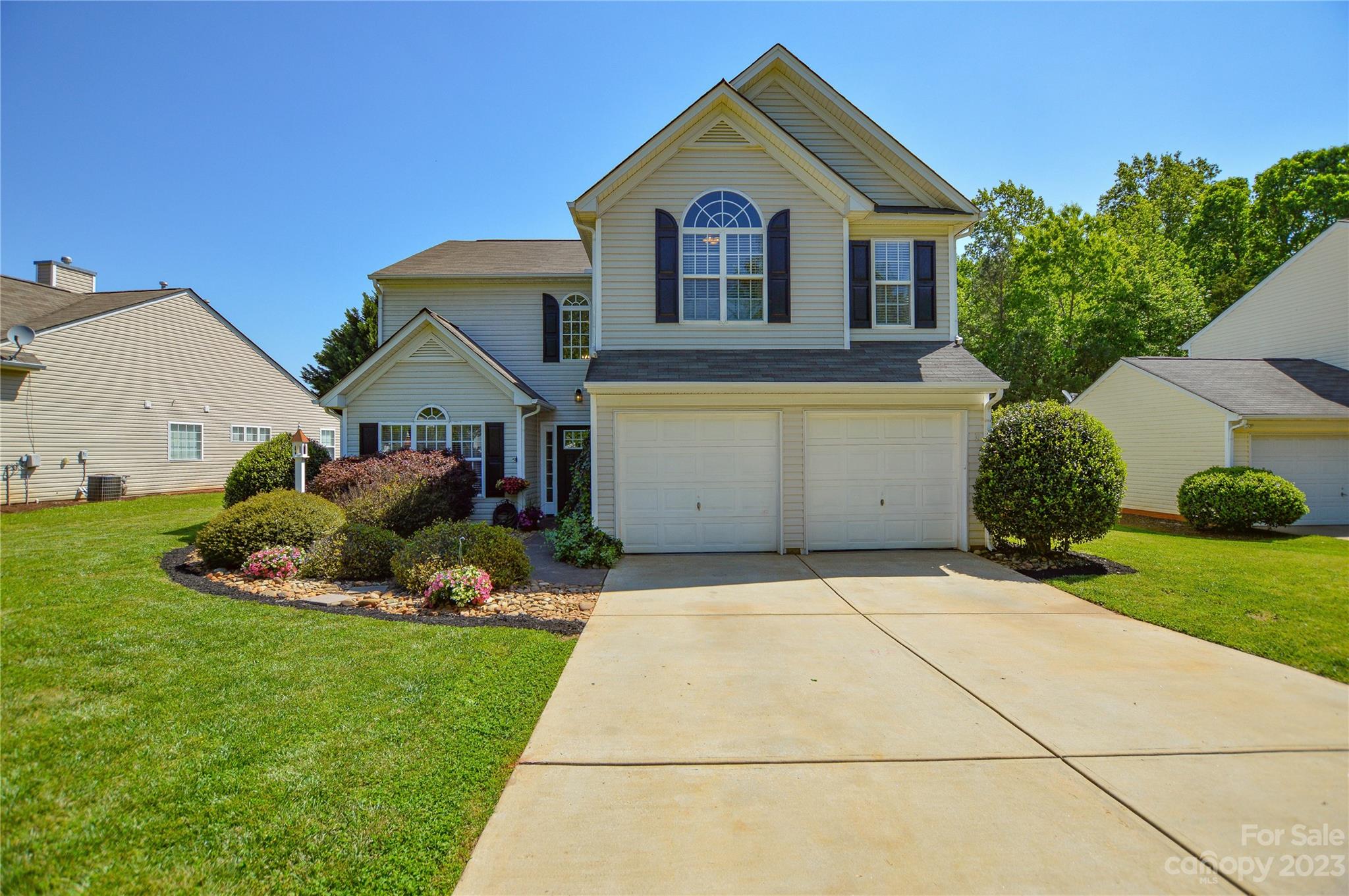 Attractive home in the beautiful Legacy Park community. This 4 bedroom, 2.5 bath home also features a large primary suite with a walk-in closet, soaking tub and seperate shower as well as a large bedroom/bonus room with two closets than can used for a bedroom, playroom or office.  Relax and enjoy the fenced backyard which features a large covered deck and a firepit. The location of this community can't be beat with shopping and dining right around the corner in Indian Land and just a short drive to Fort Mill, Charlotte and Ballantyne.  The neighborhood amenities include a swimming pool, tennis courts, playground and more.
