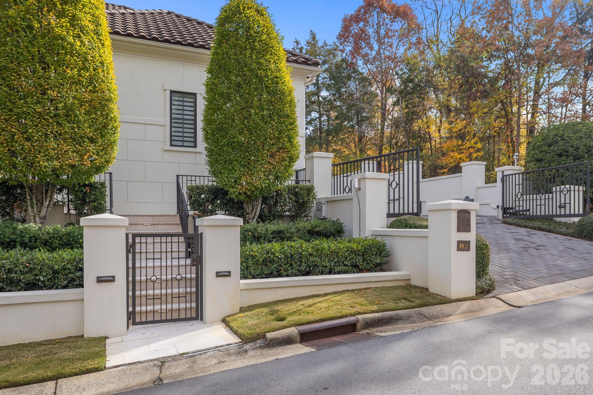 Seven Eagles - Residential