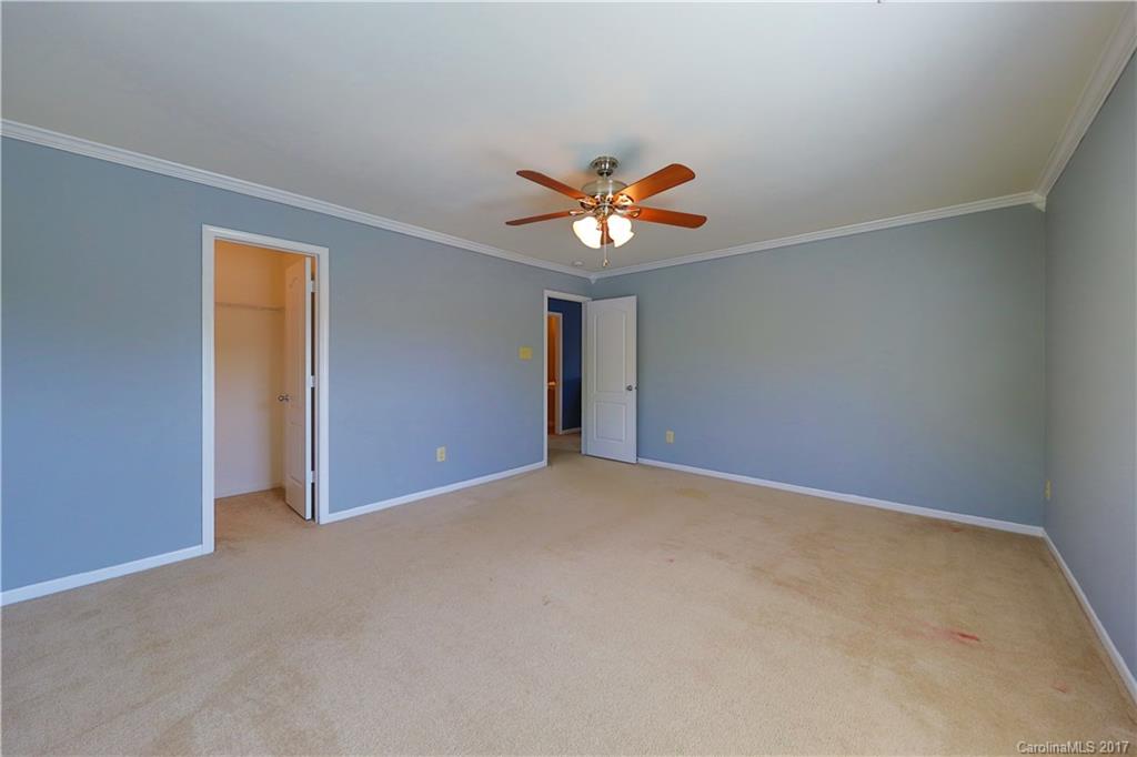 Oaks Of Broadway - Residential