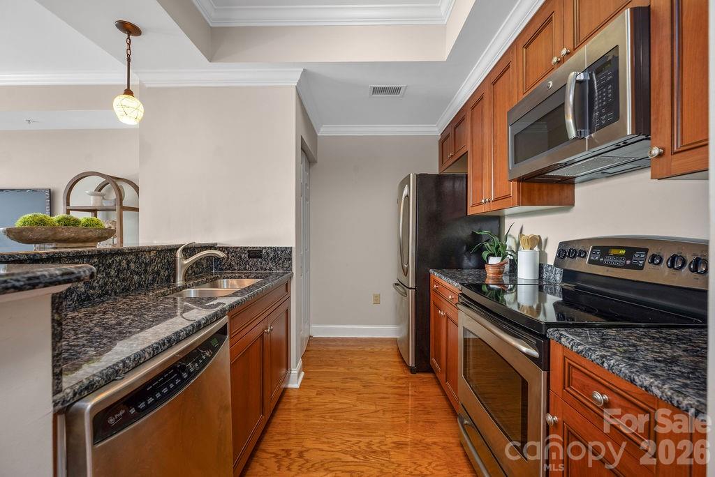 Fifth and Poplar - Residential