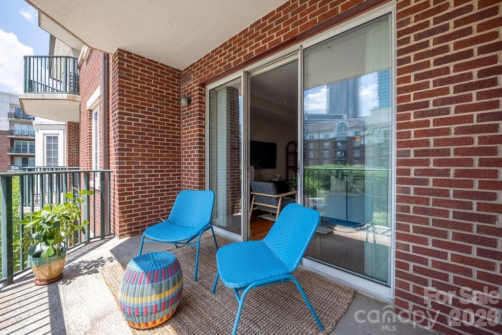 Fifth and Poplar - Residential