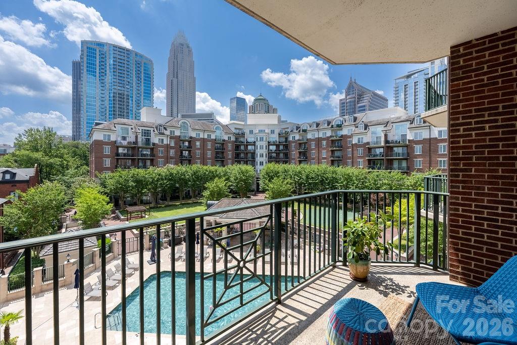 Fifth and Poplar - Residential