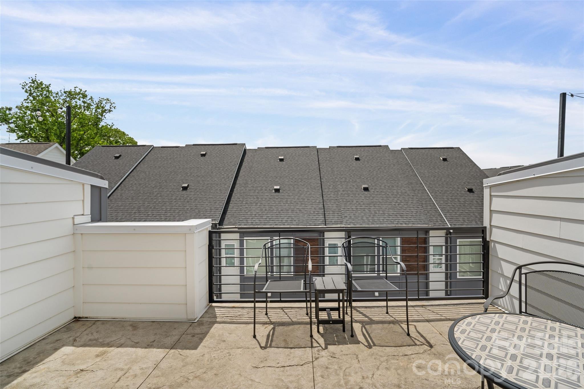 LOSO Terraces - Residential