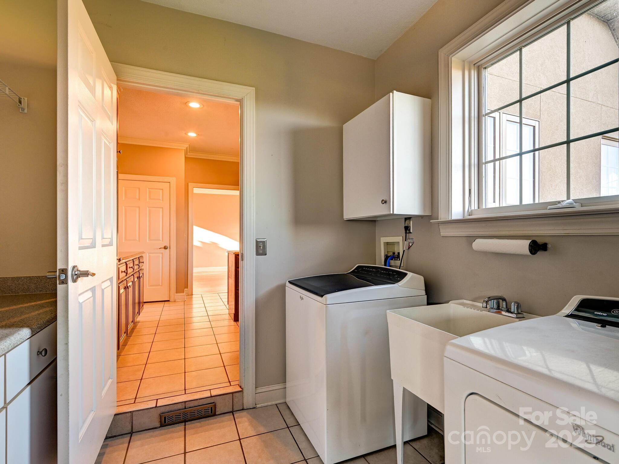 High Vista Falls - Residential
