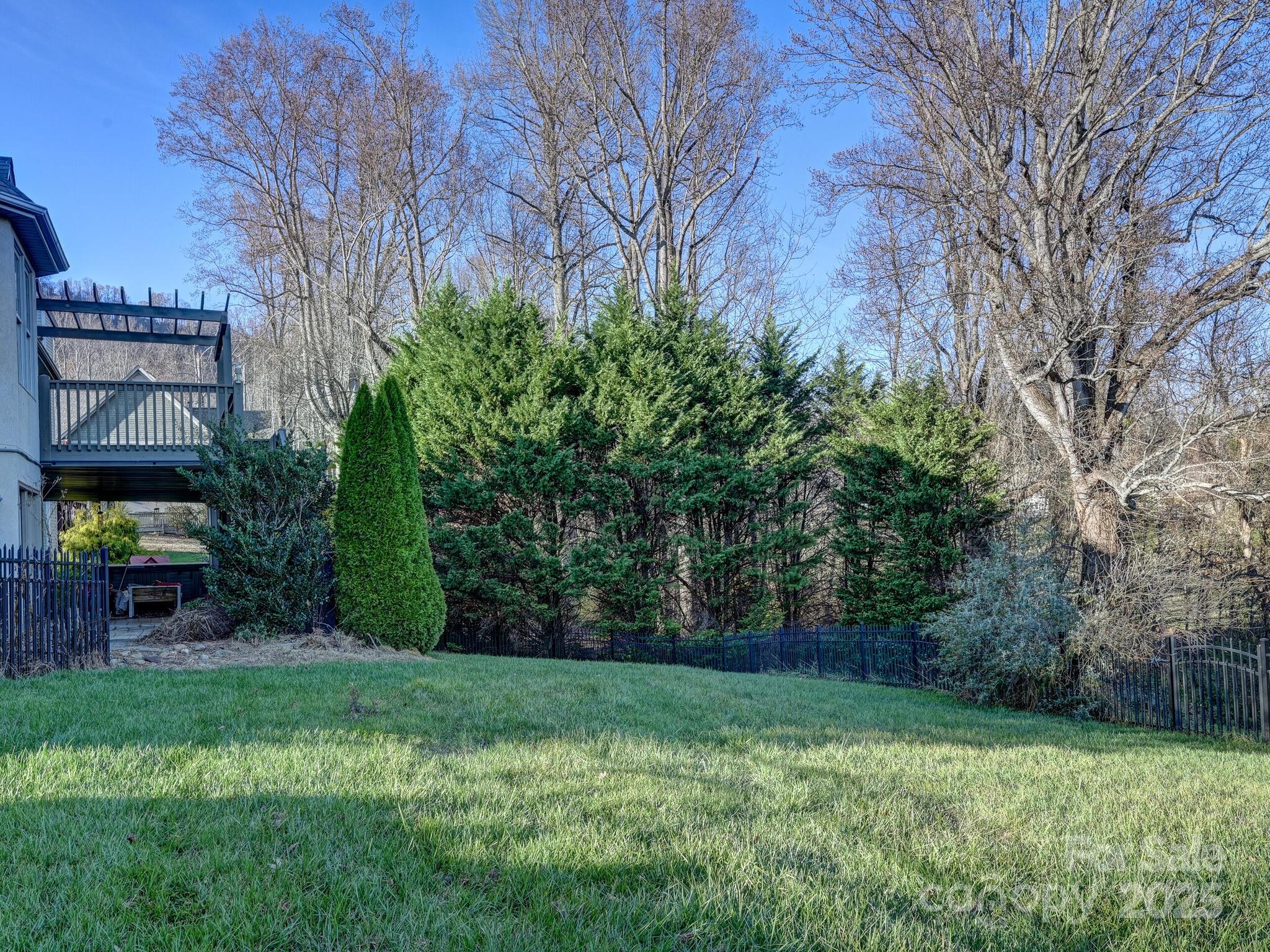 High Vista Falls - Residential