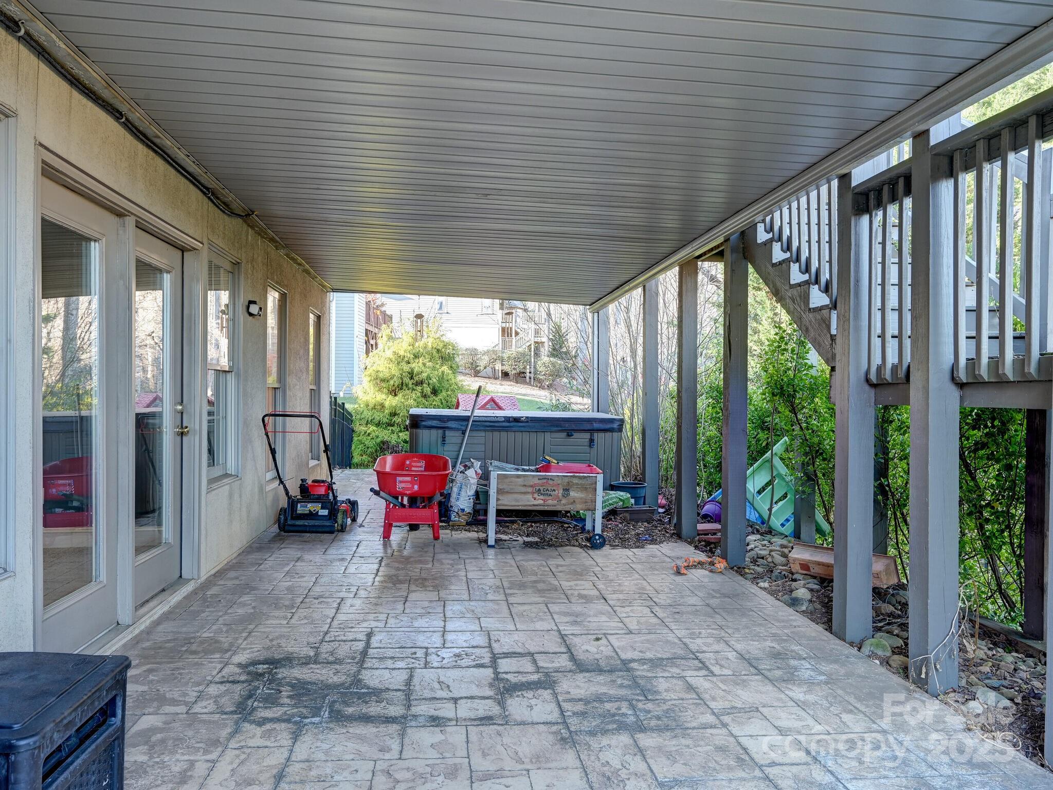 High Vista Falls - Residential