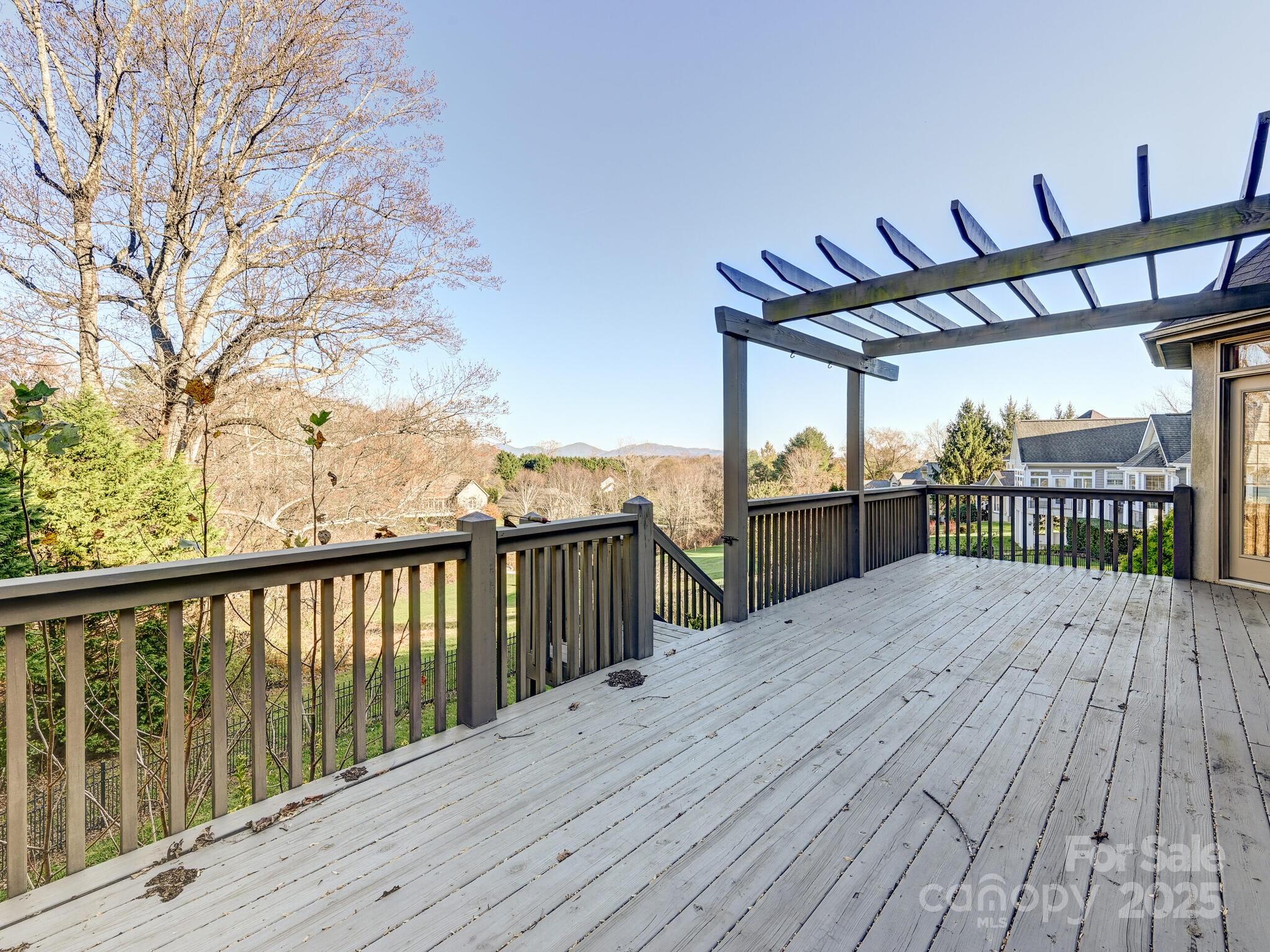 High Vista Falls - Residential