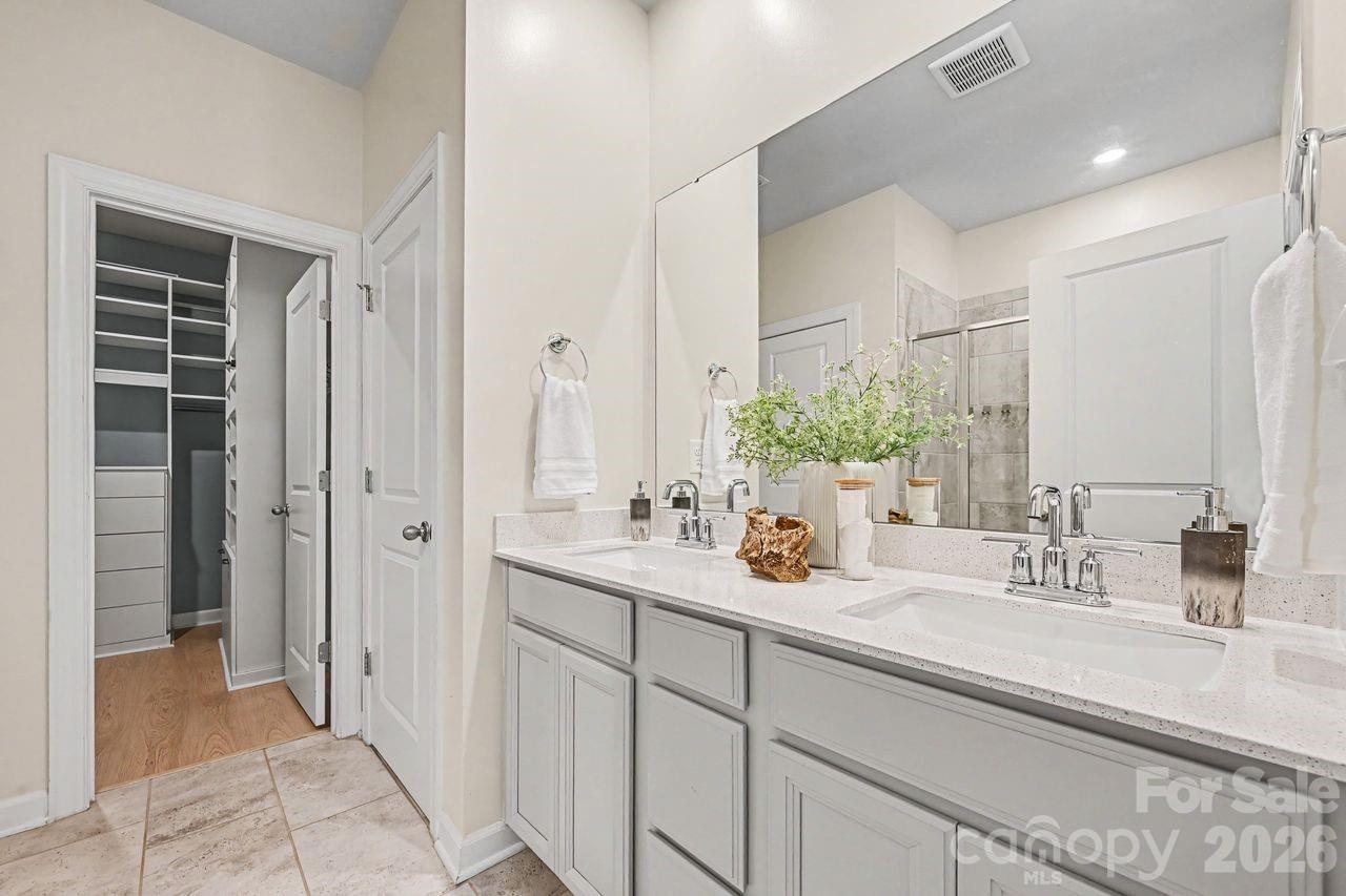 Larkhaven Hills - Residential