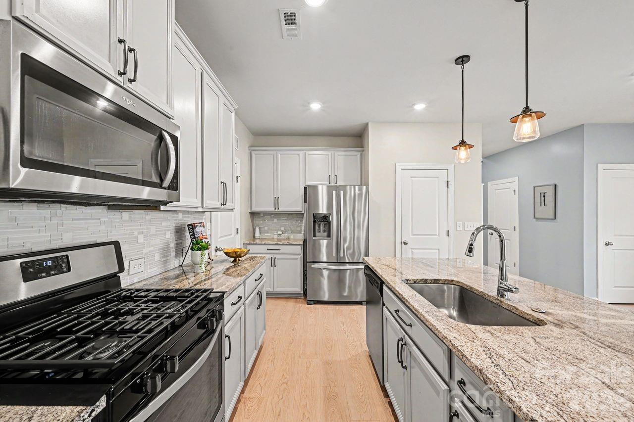 Larkhaven Hills - Residential