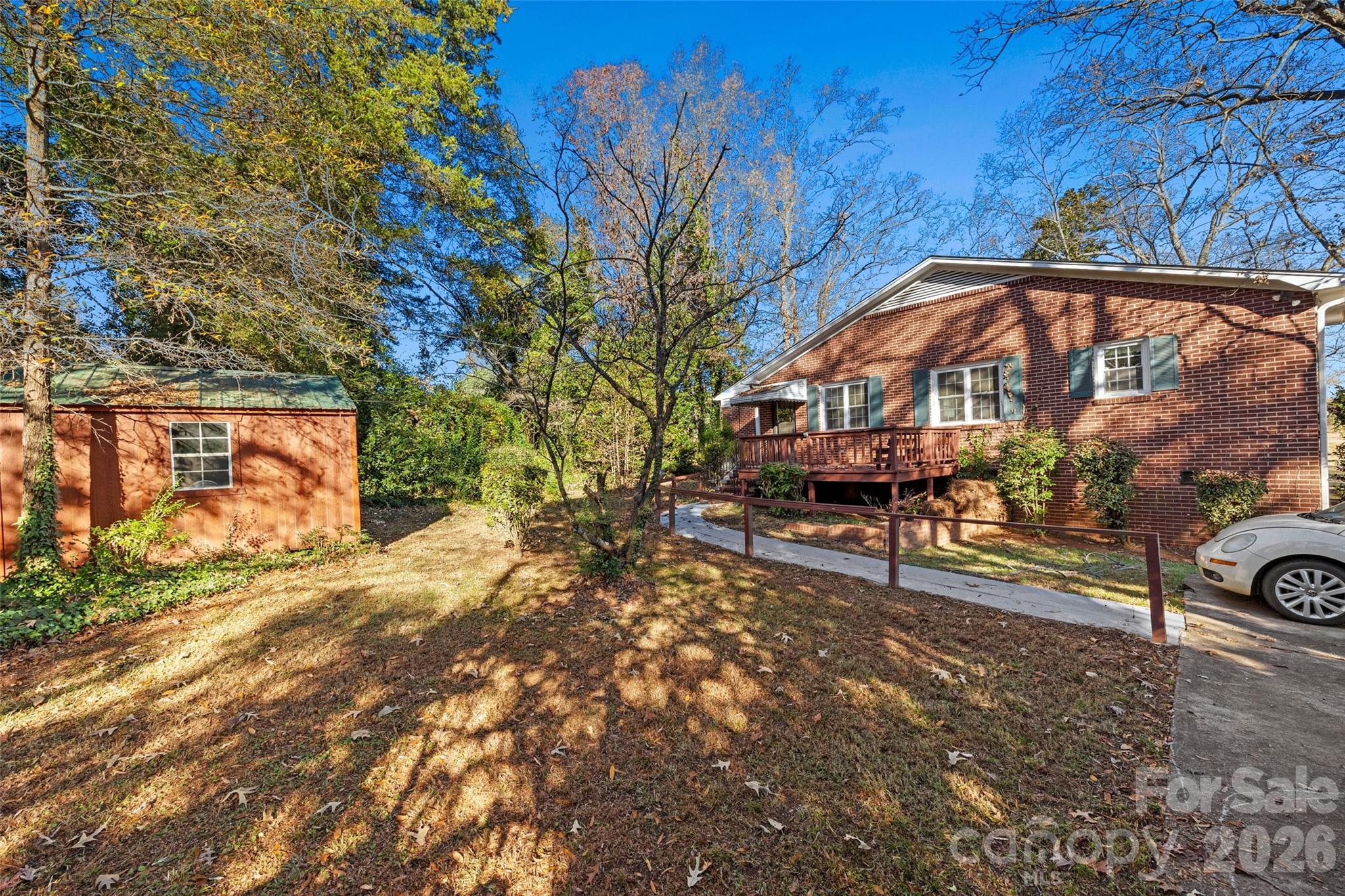 Country Club Estates - Residential