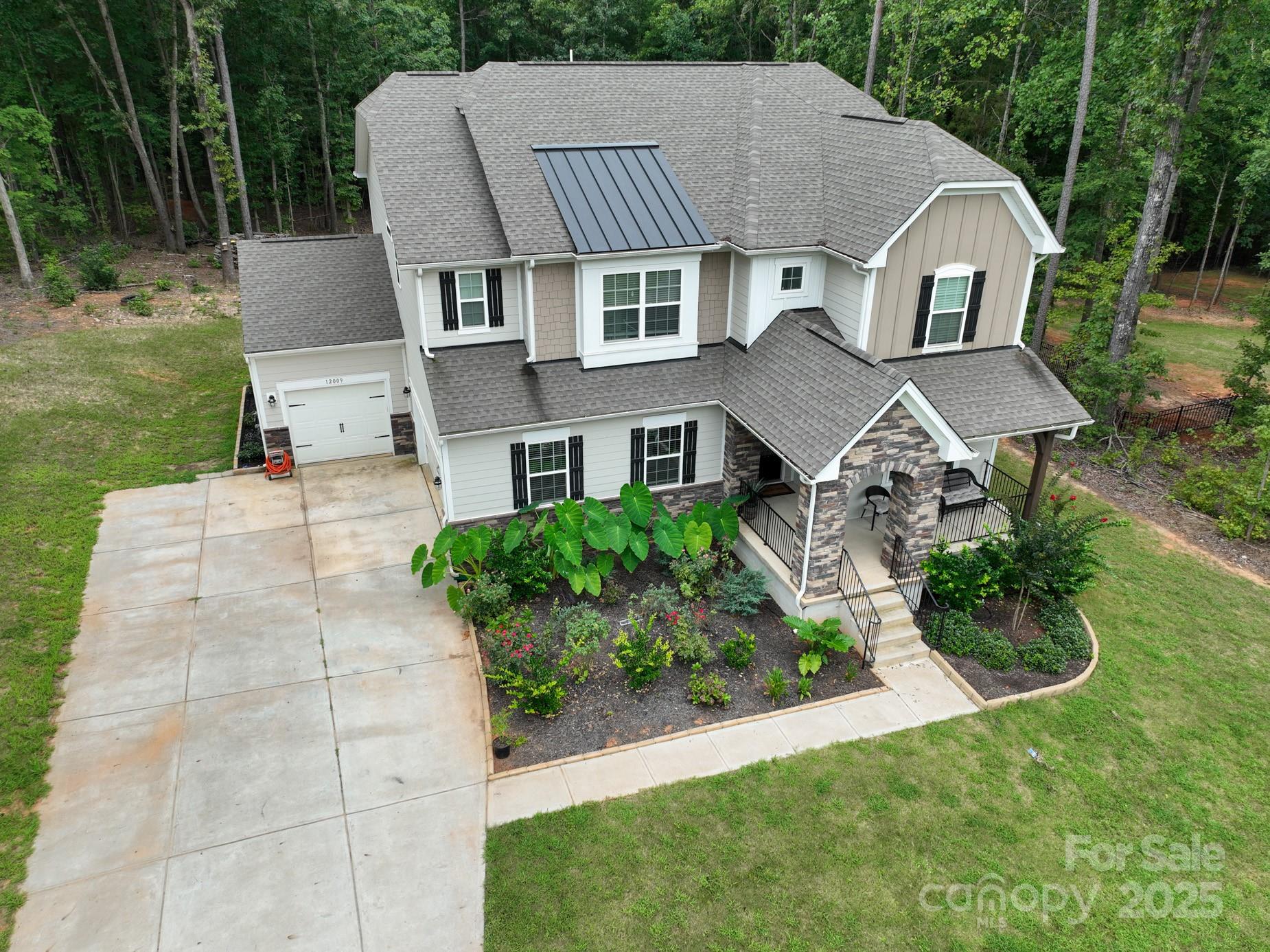 The Estates at Arlington Woods - Residential