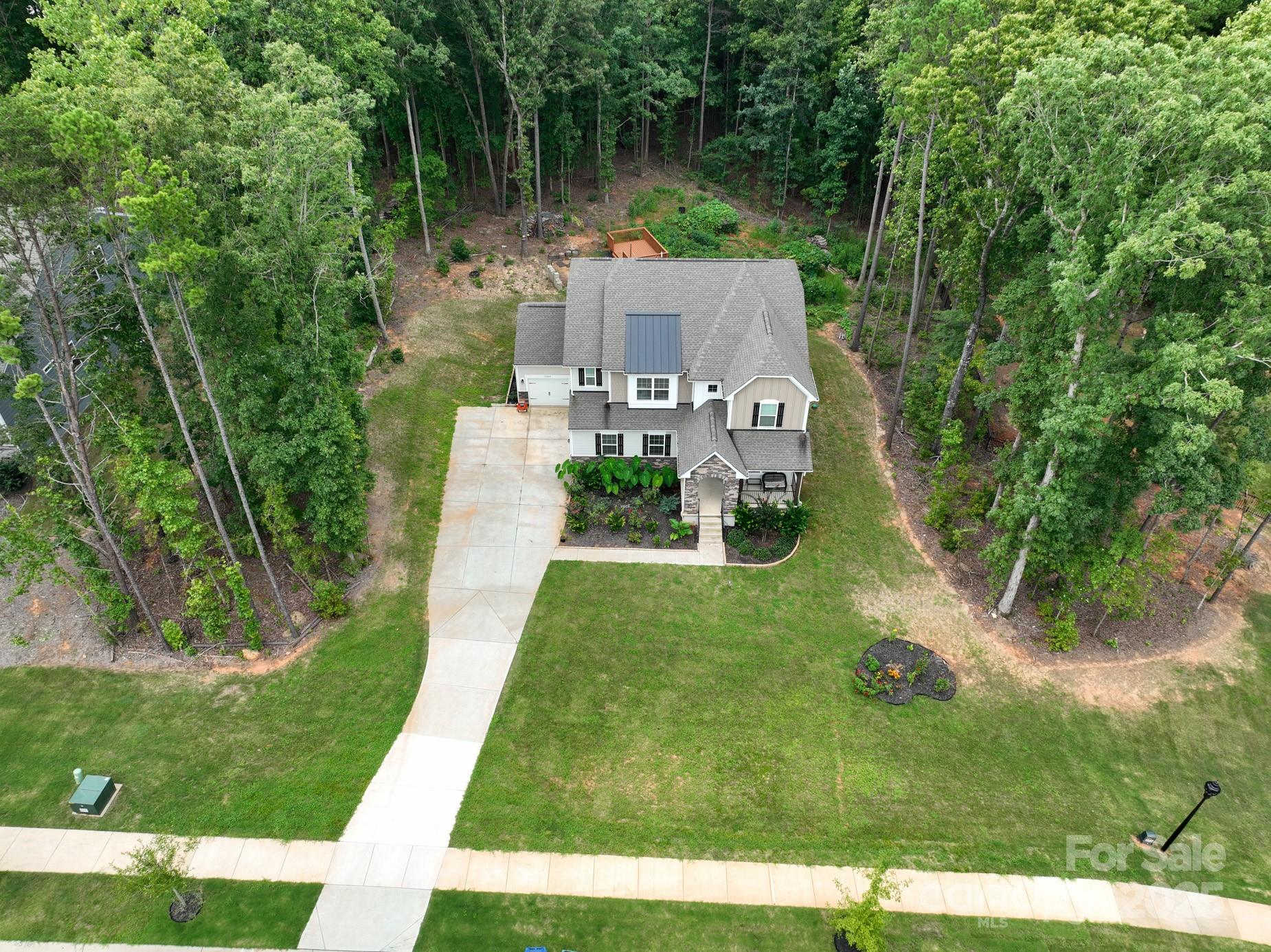 The Estates at Arlington Woods - Residential