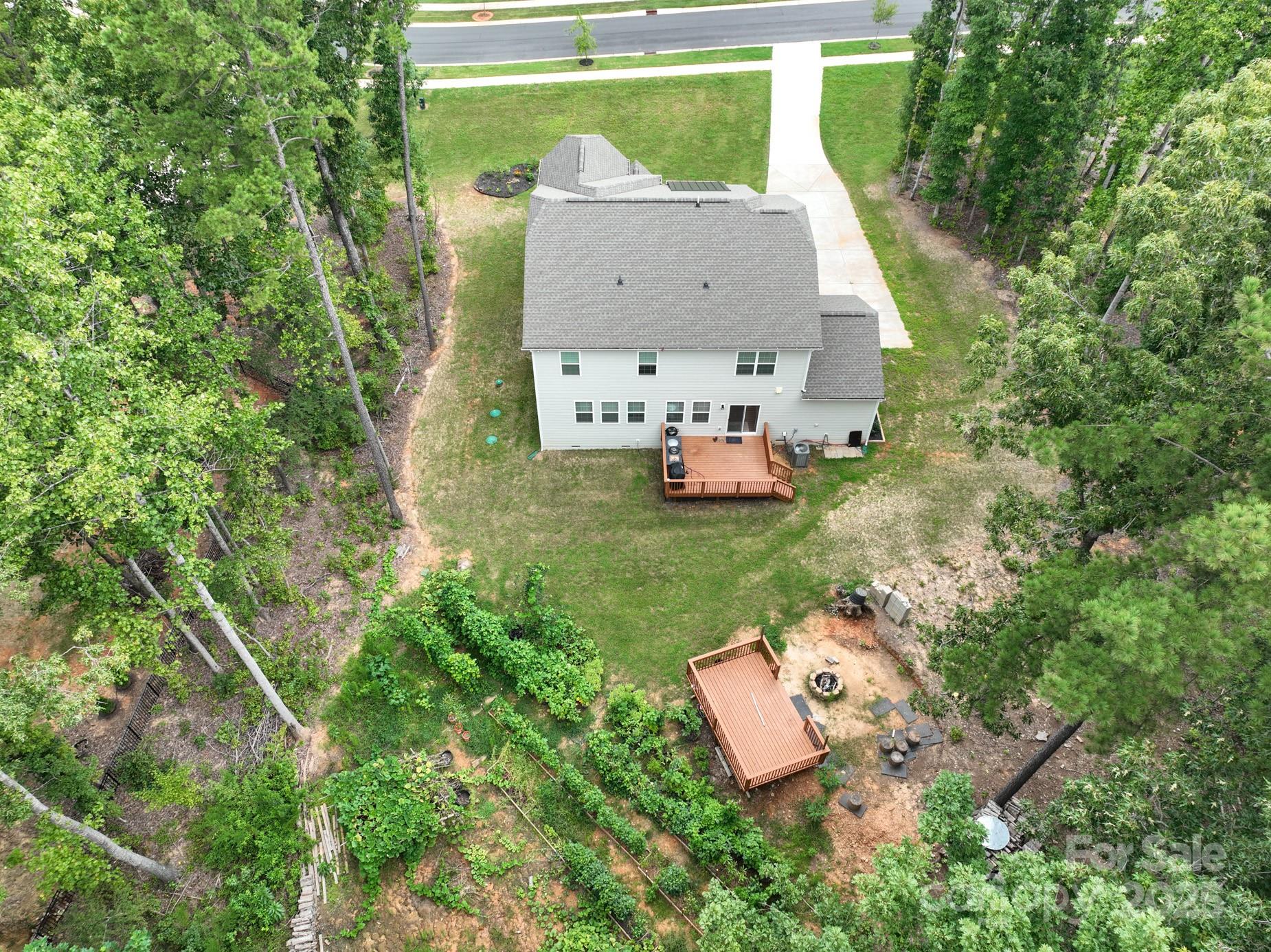 The Estates at Arlington Woods - Residential