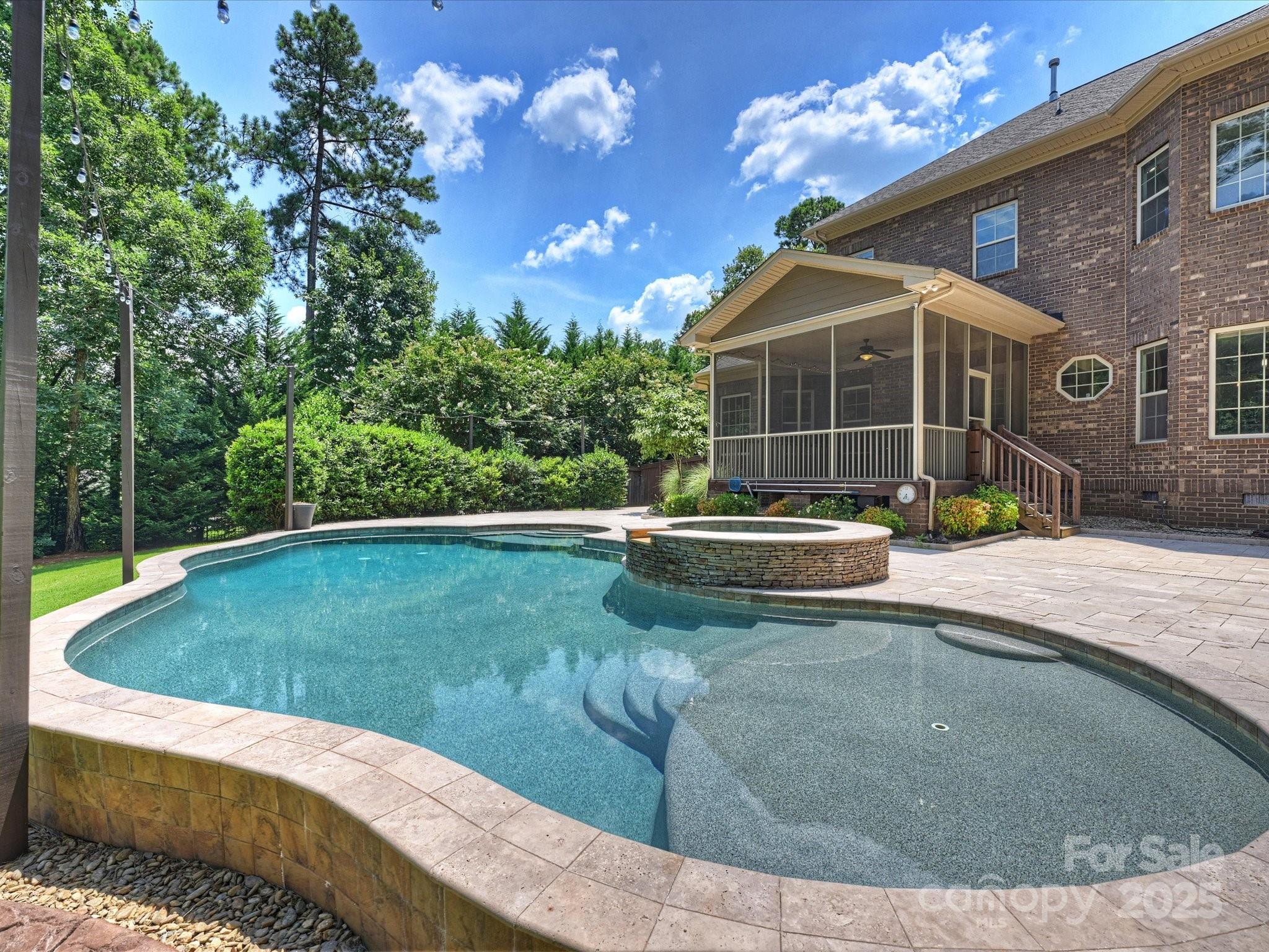 The Coves on River Oaks - Residential