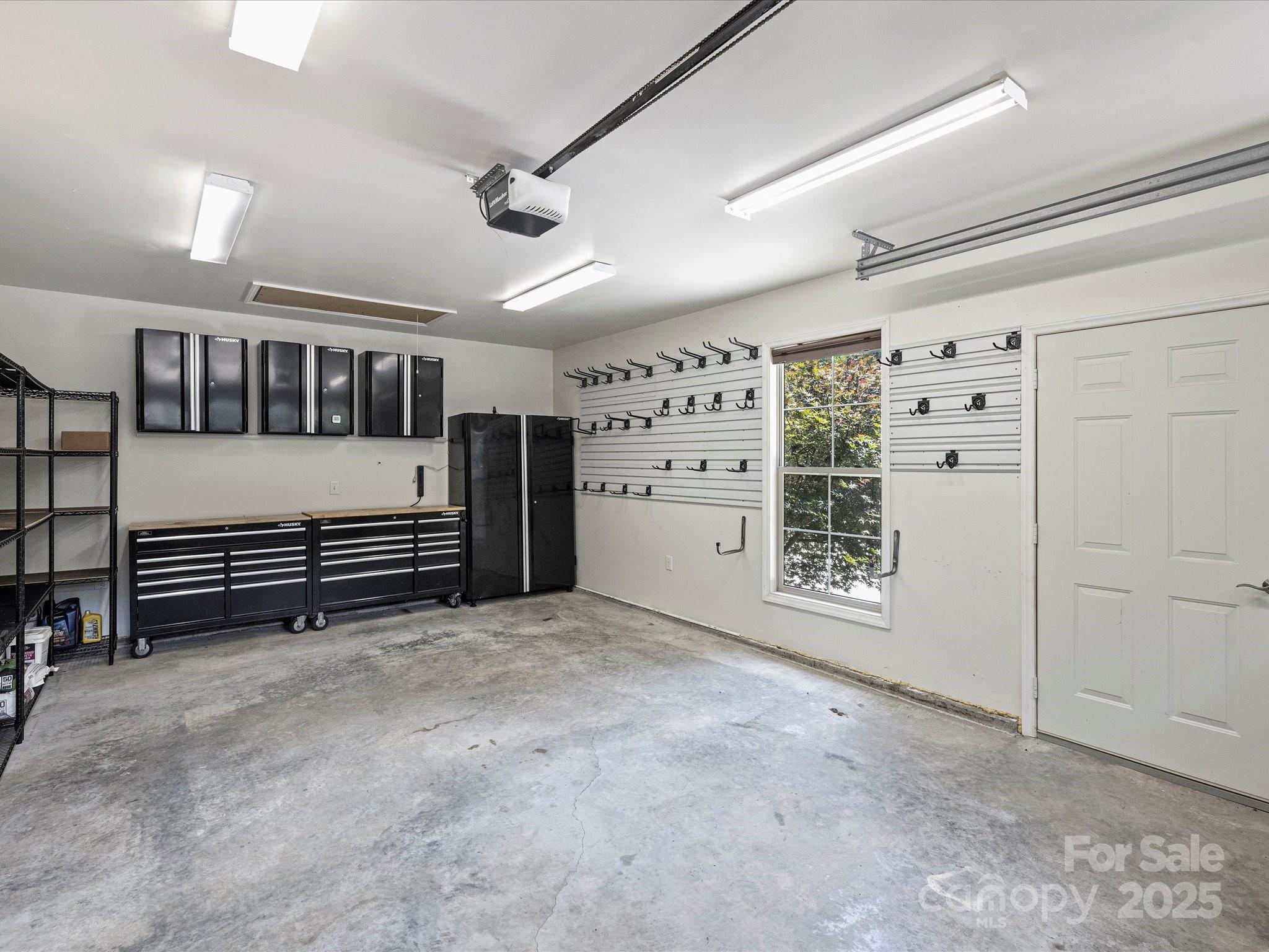The Coves on River Oaks - Residential
