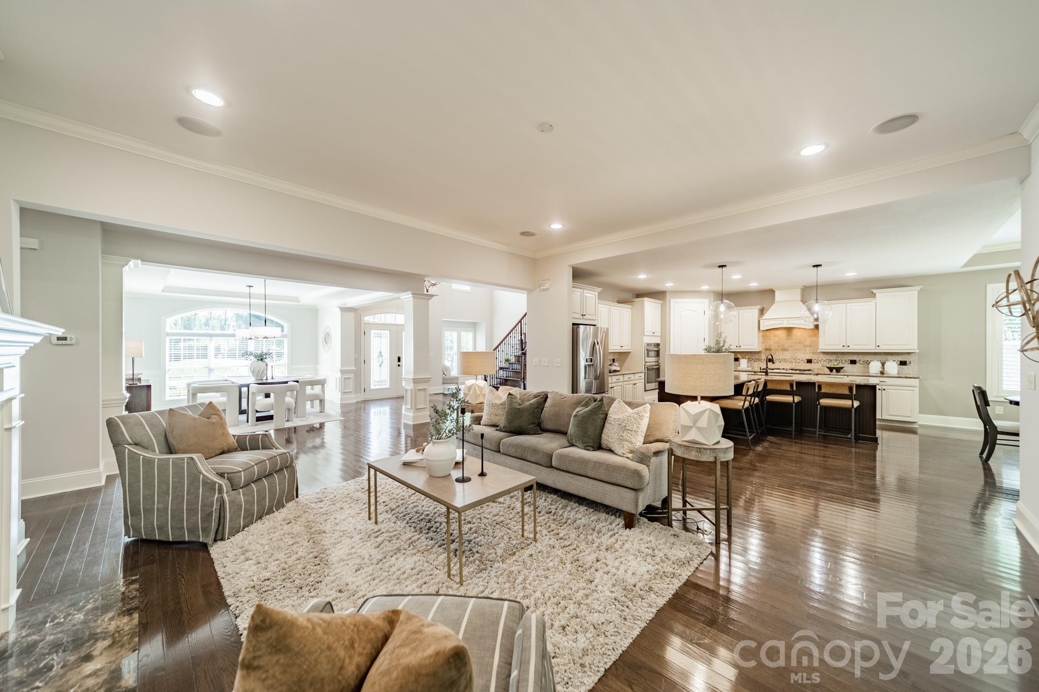 Hollister - Residential