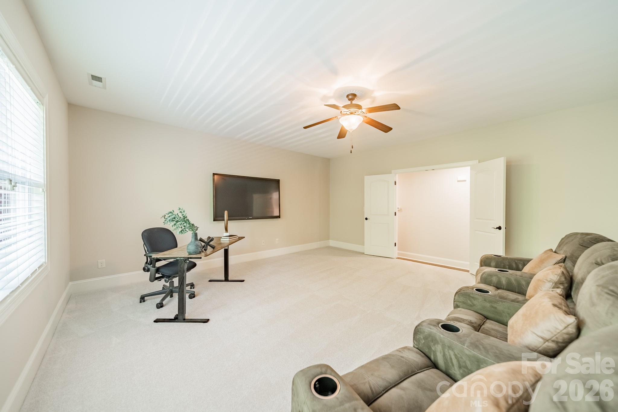 Hollister - Residential