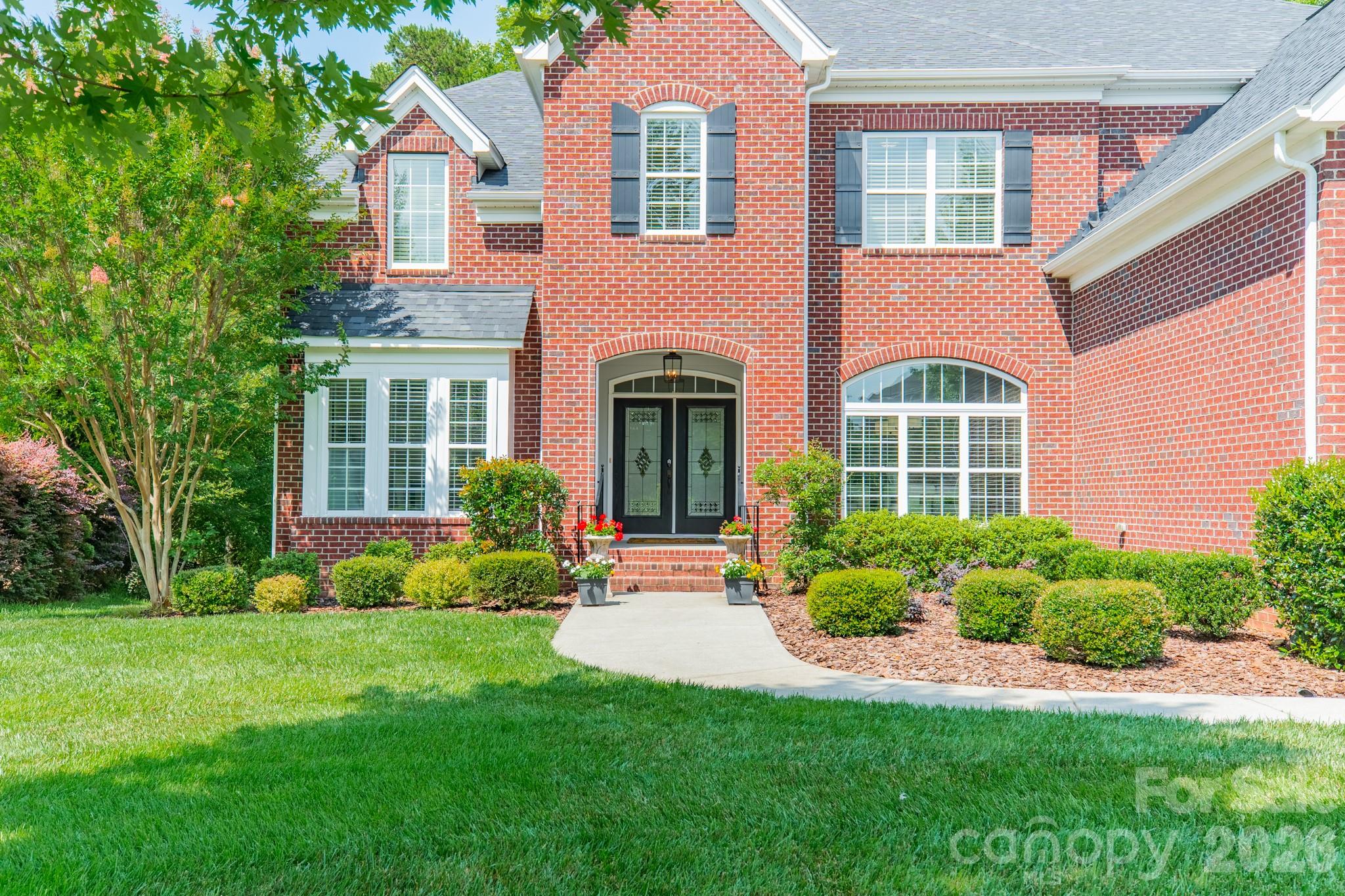 Hollister - Residential