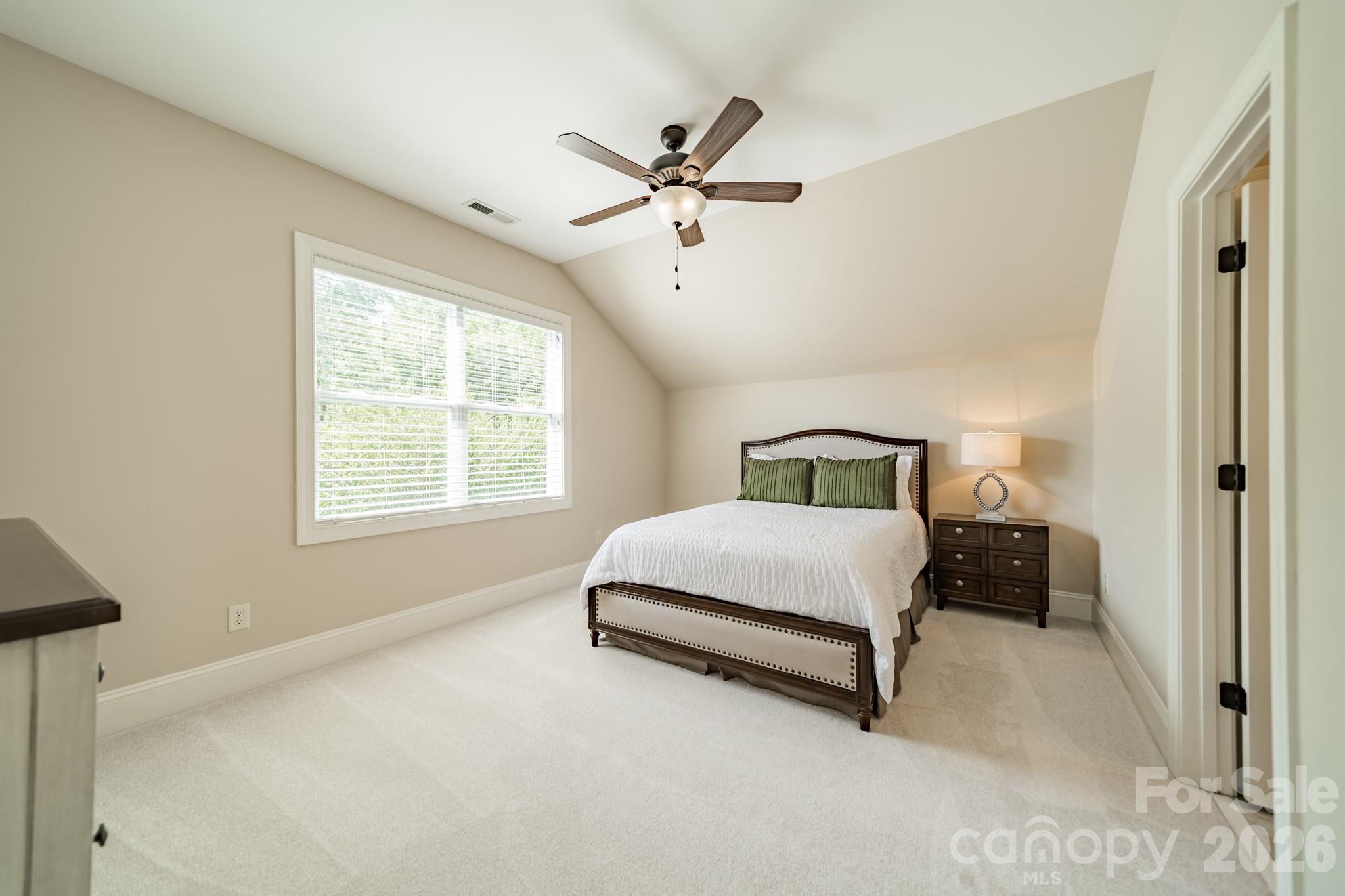 Hollister - Residential