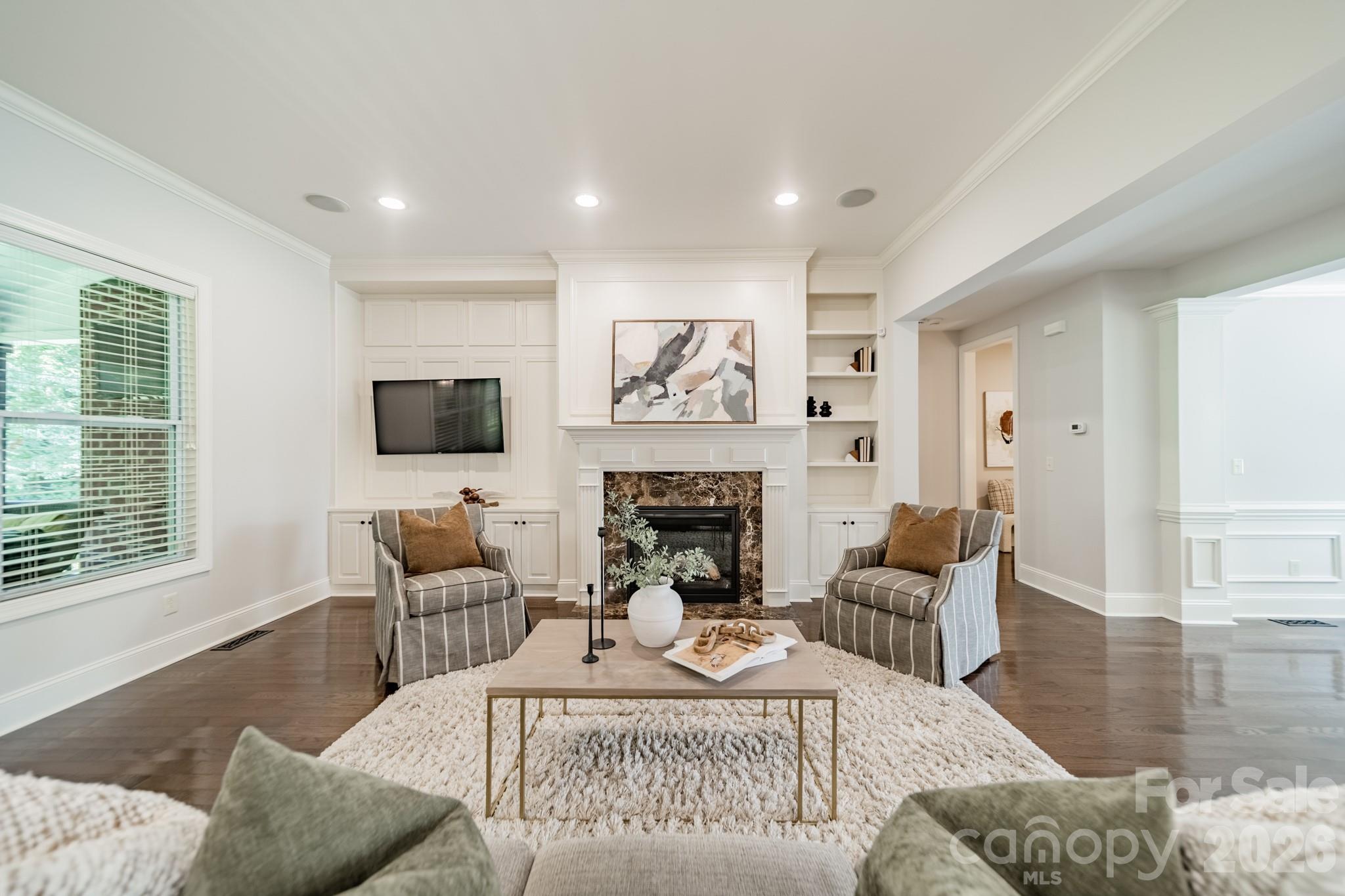 Hollister - Residential