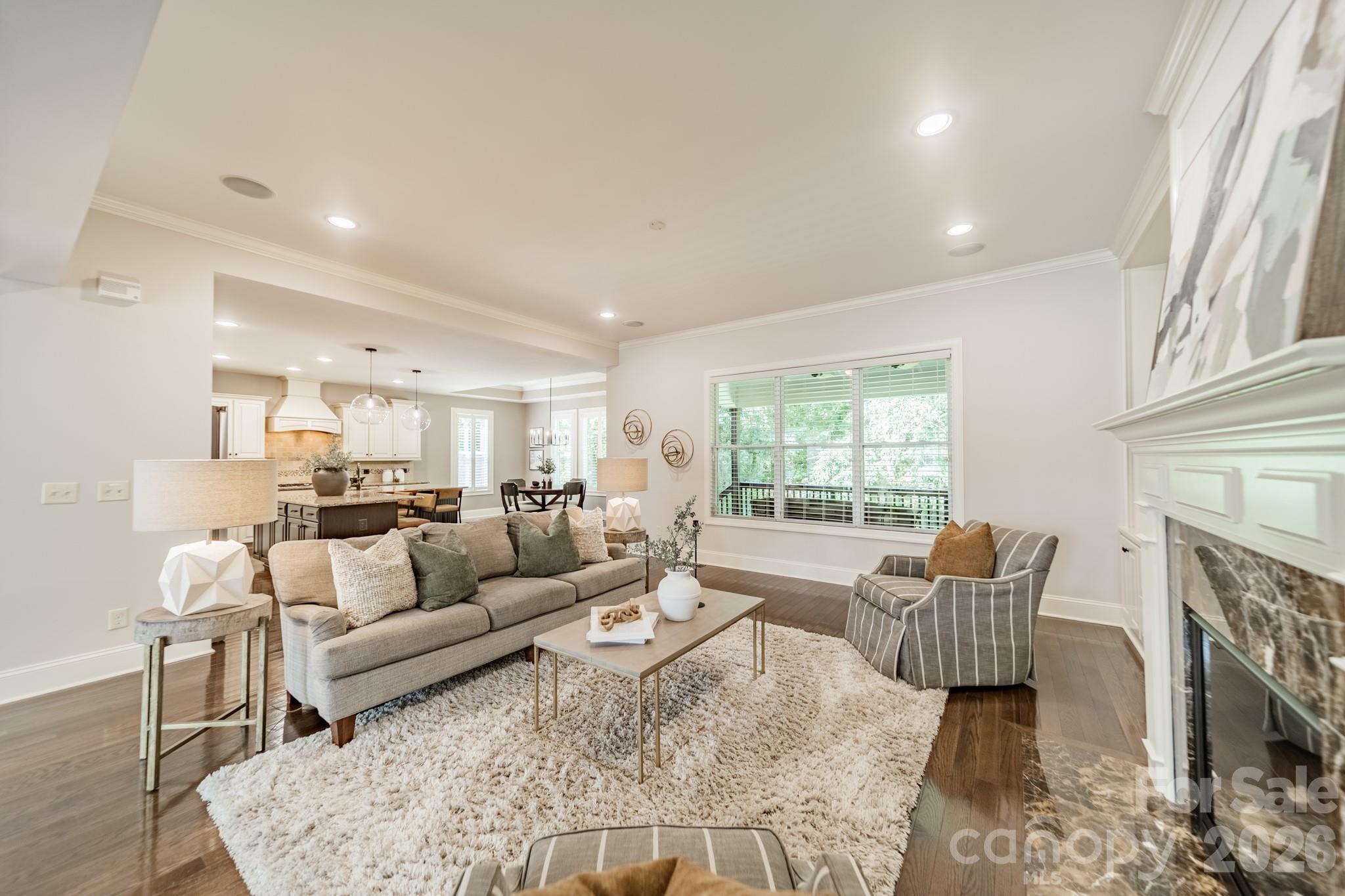 Hollister - Residential