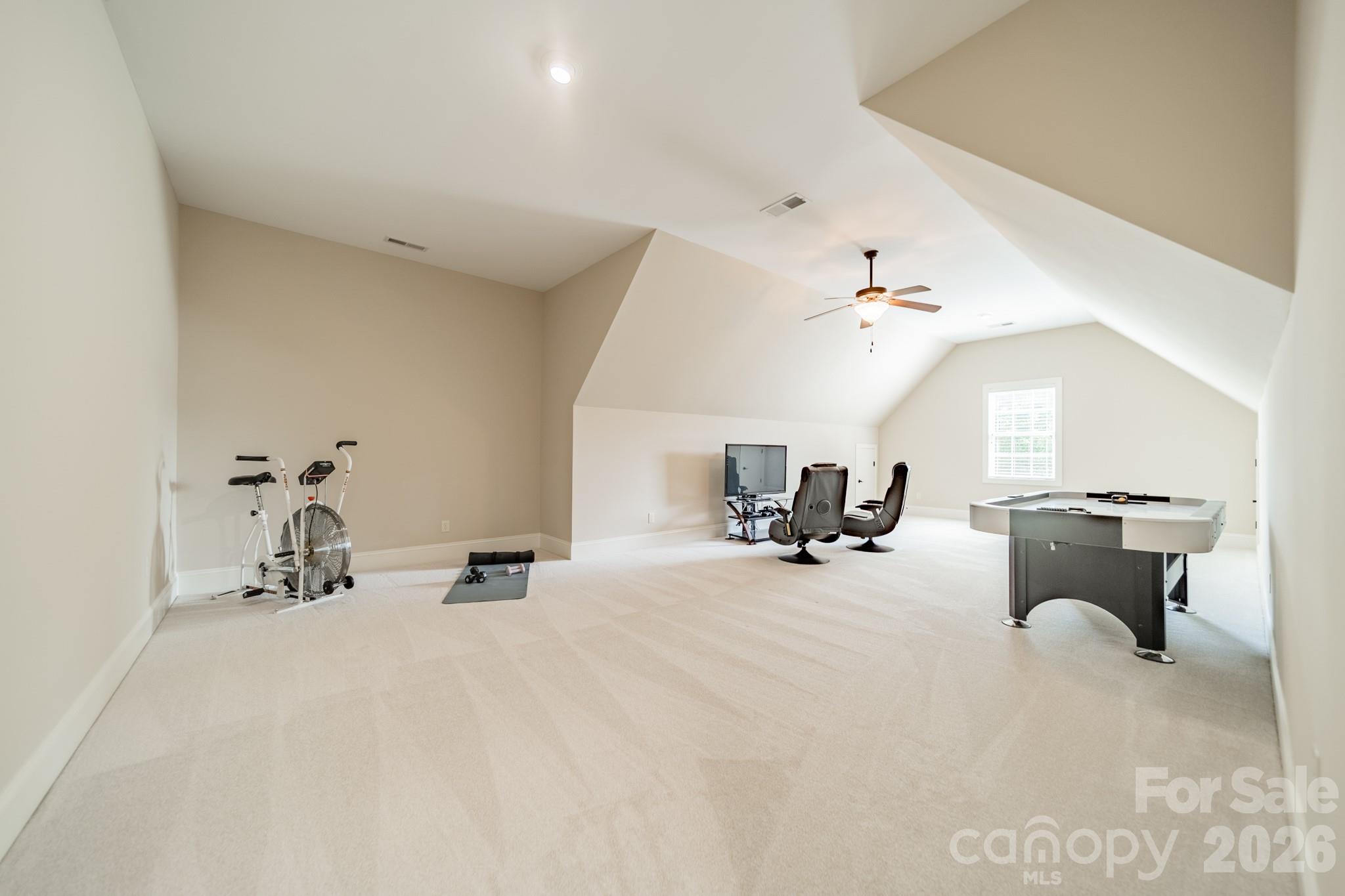Hollister - Residential