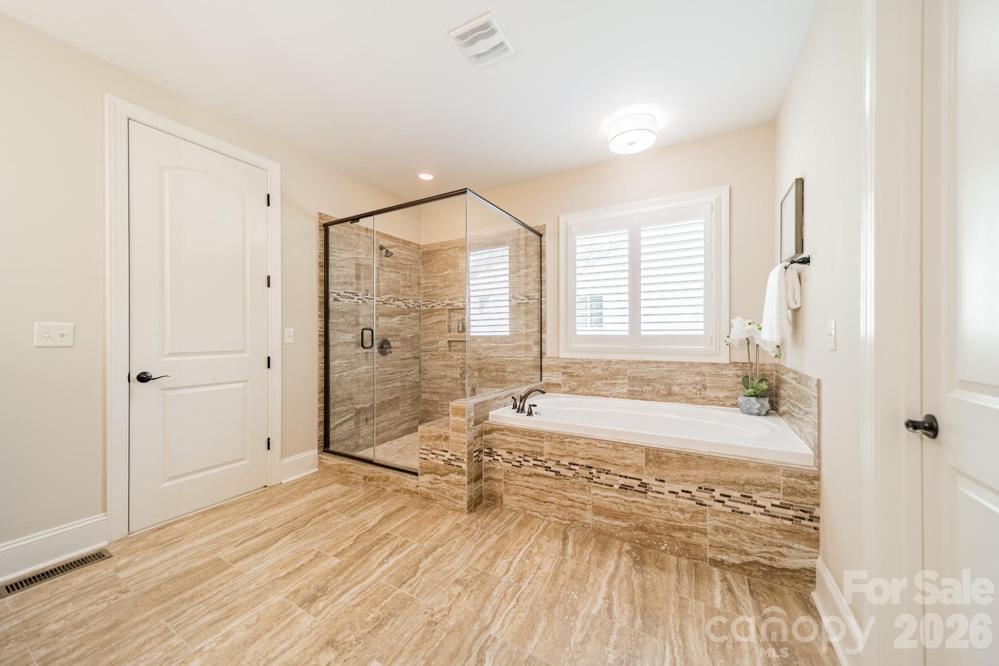 Hollister - Residential