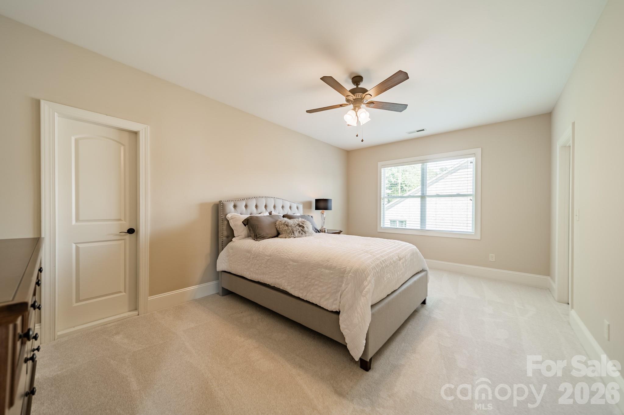 Hollister - Residential