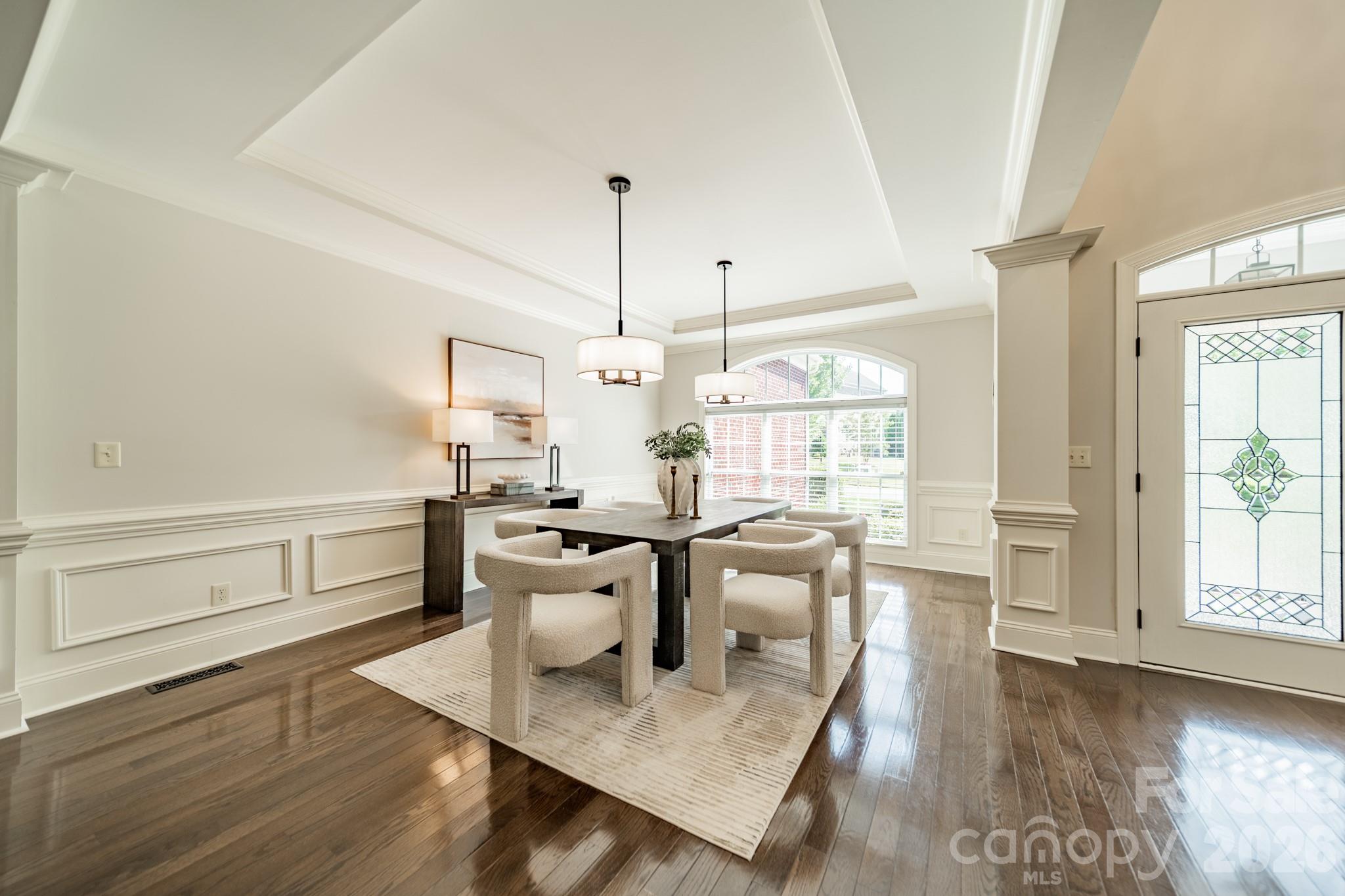 Hollister - Residential