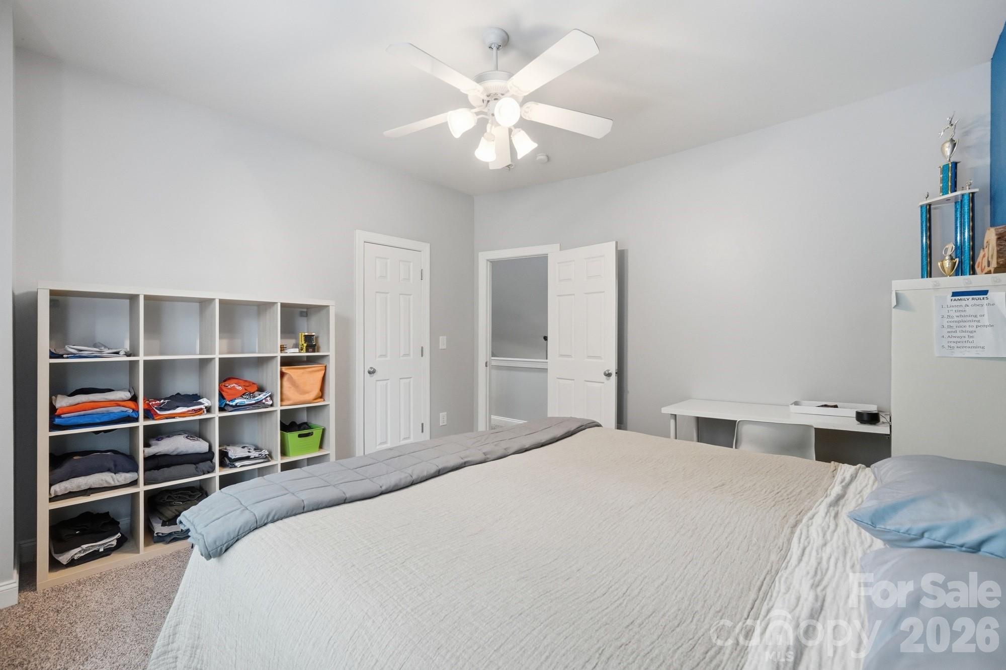 The Oaks On Providence - Residential