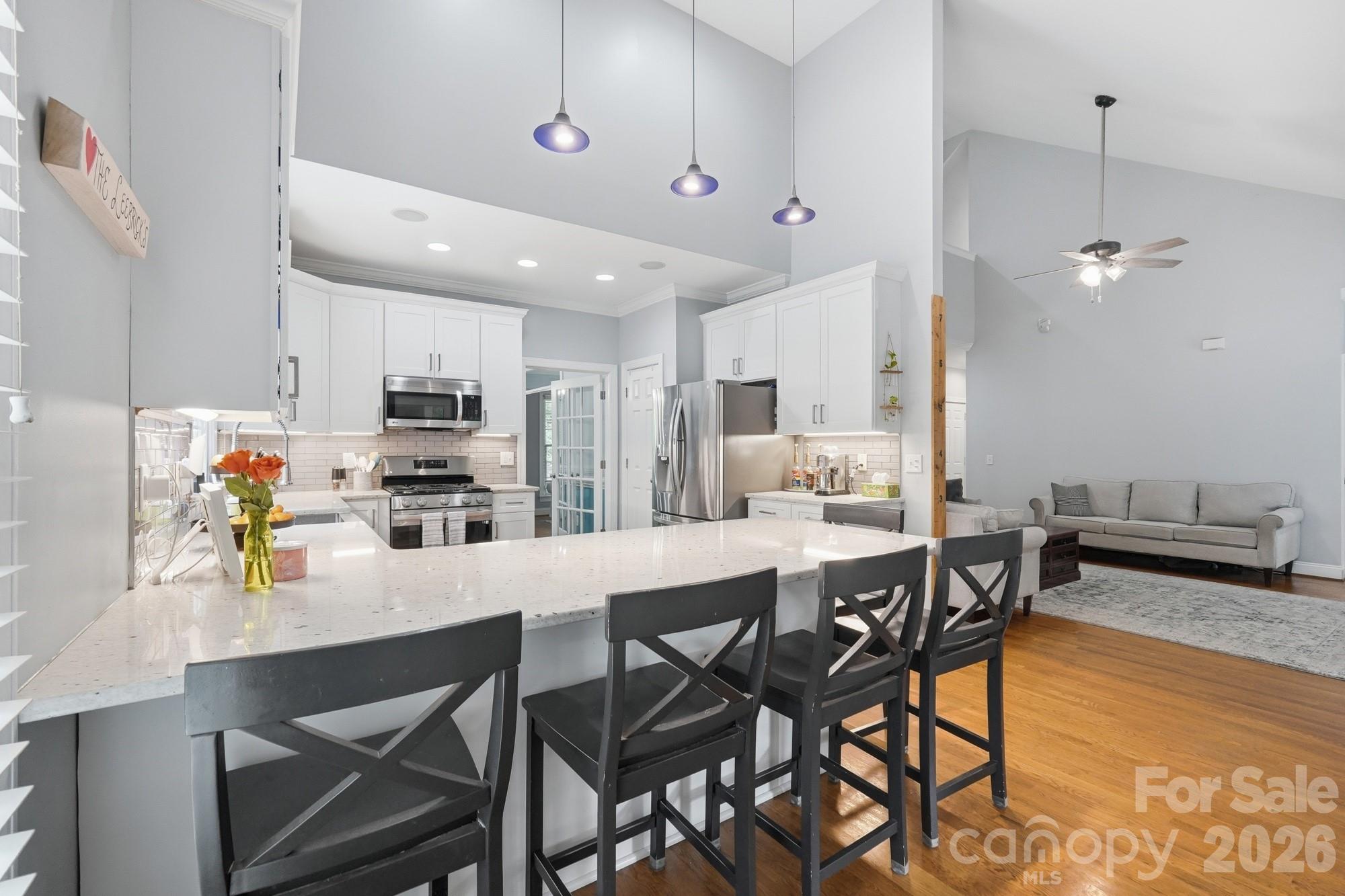 The Oaks On Providence - Residential