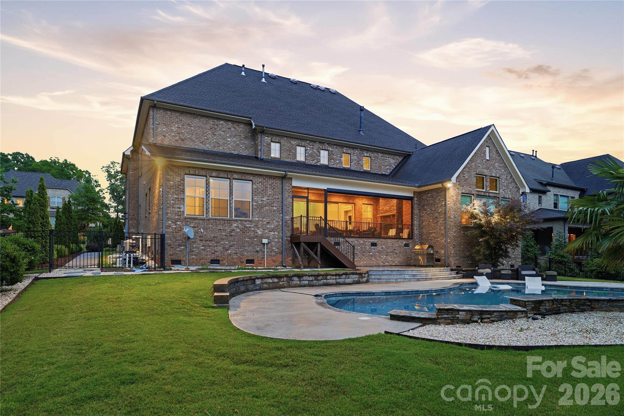 Ladera - Residential