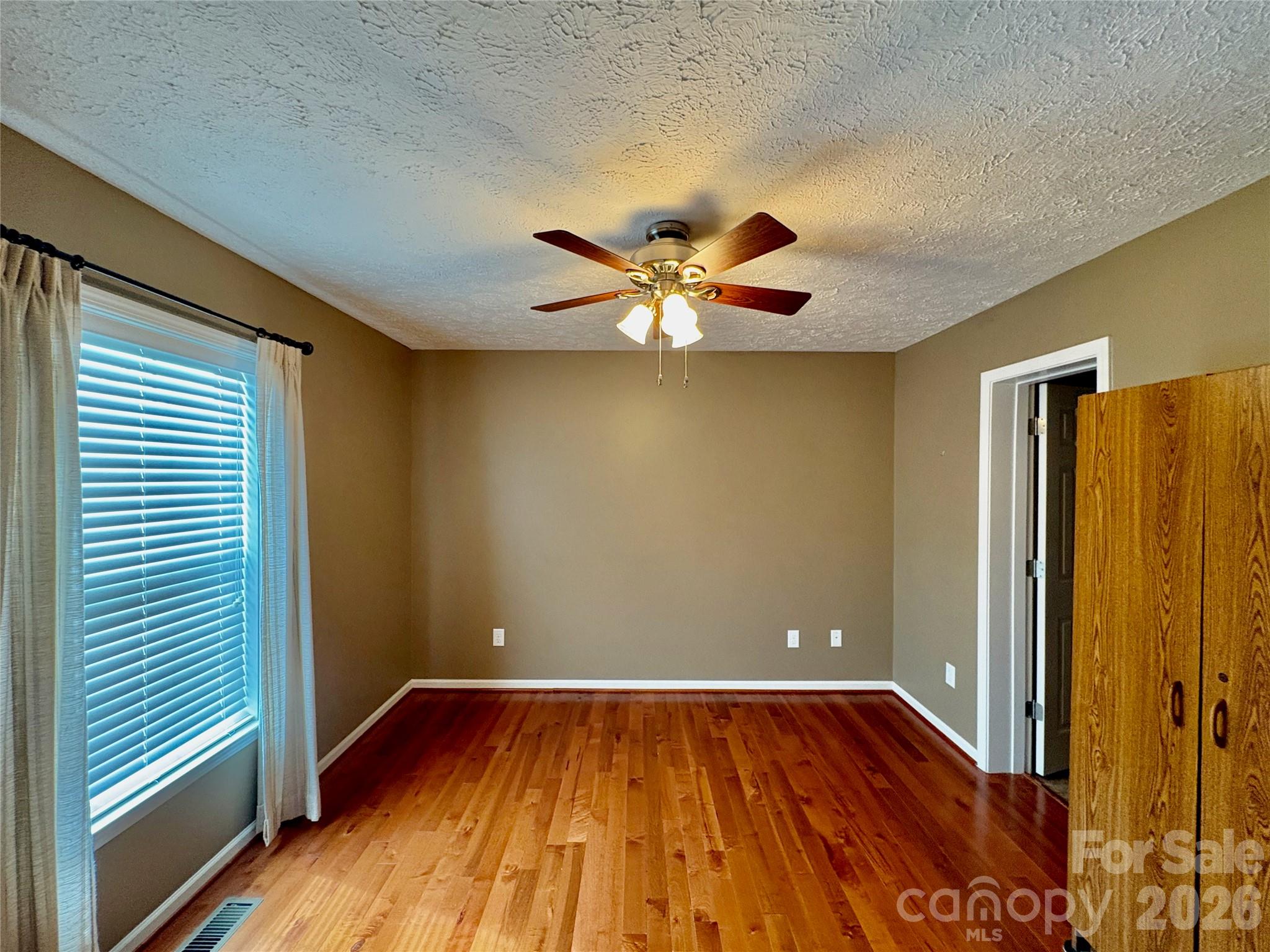 Addison Creek - Residential