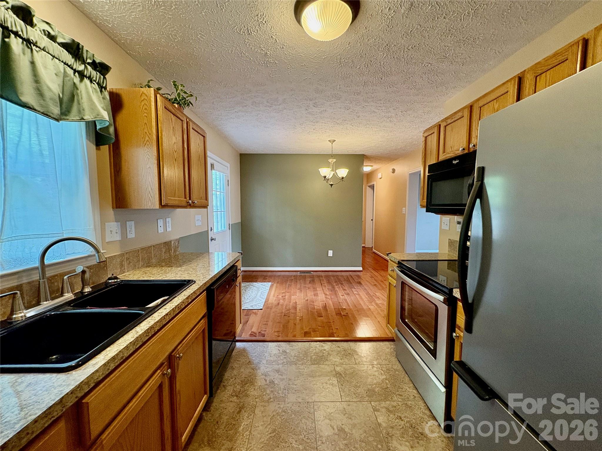 Addison Creek - Residential