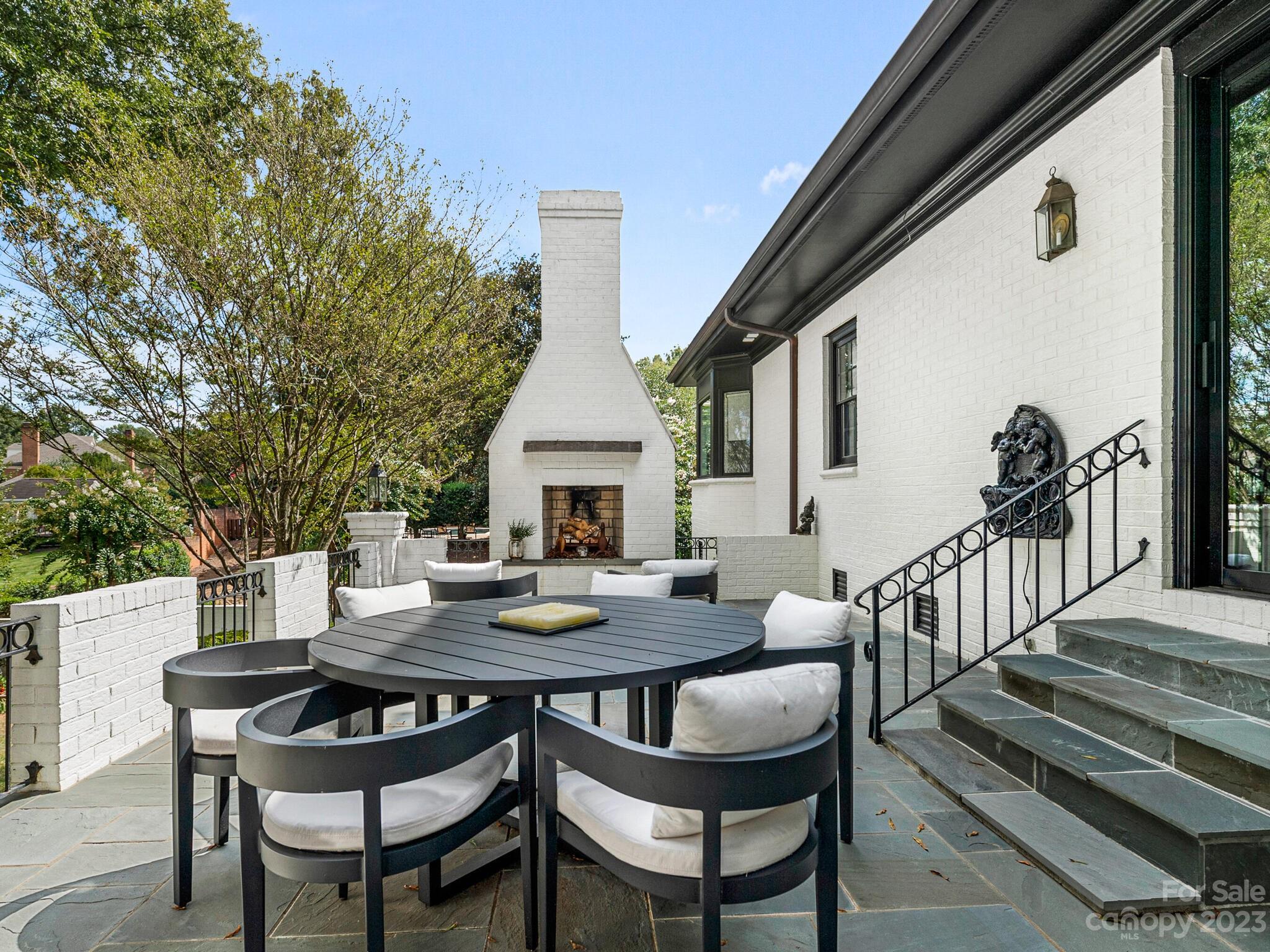 Seven Eagles - Residential