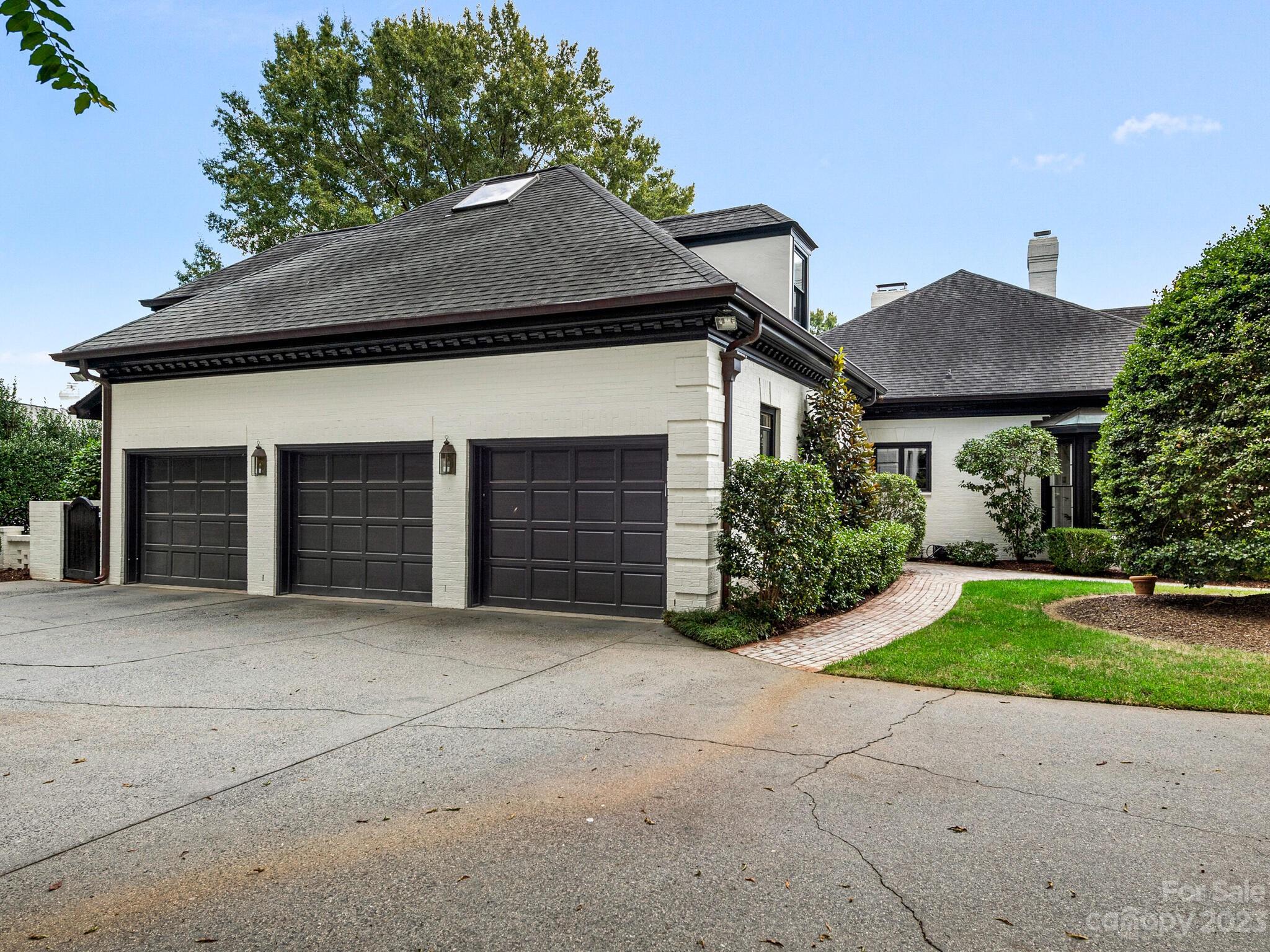 Seven Eagles - Residential